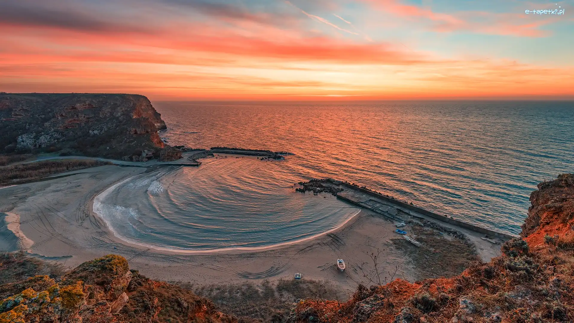 Skały, Wybrzeże, Bułgaria, Zachód słońca, Łódki, Zatoka Bolata Bay, Plaża, Morze