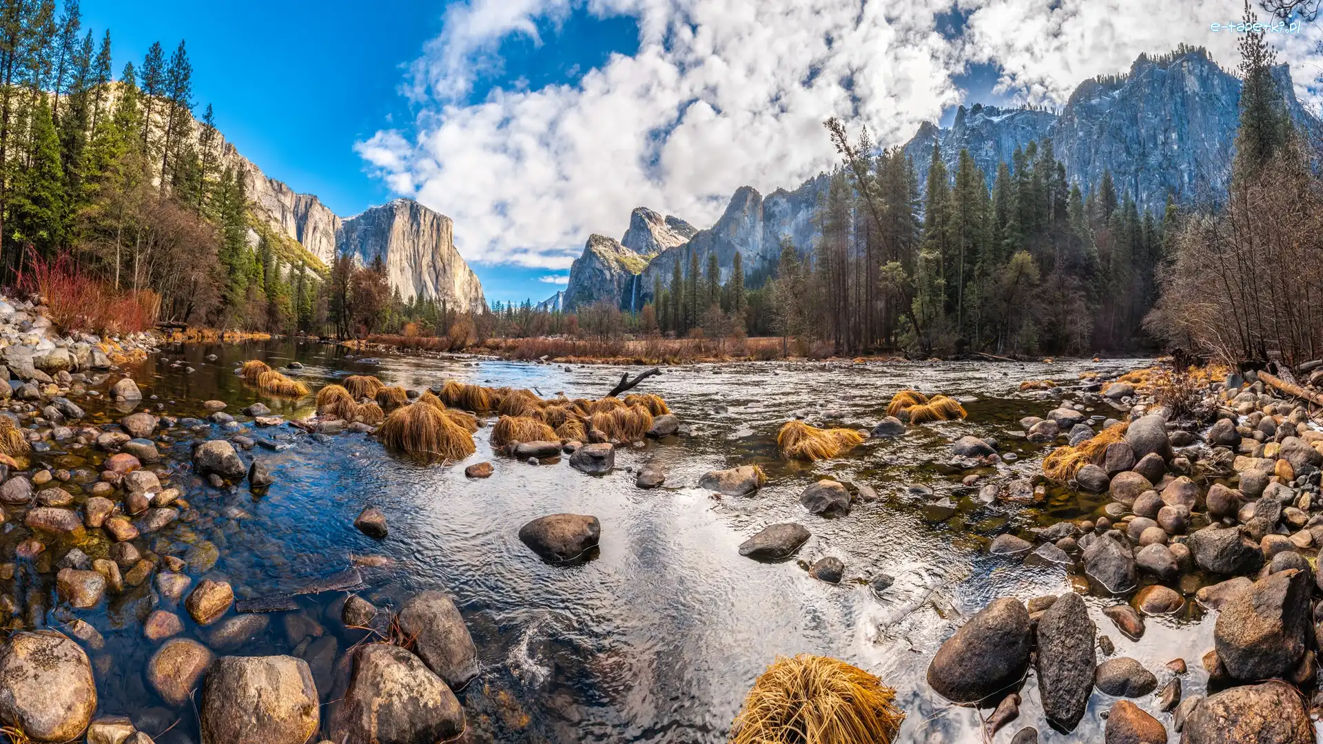 Kamienie, Kalifornia, Chmury, Merced River, Góry, Sierra Nevada, Rzeka, Stany Zjednoczone, Park Narodowy Yosemite, Drzewa