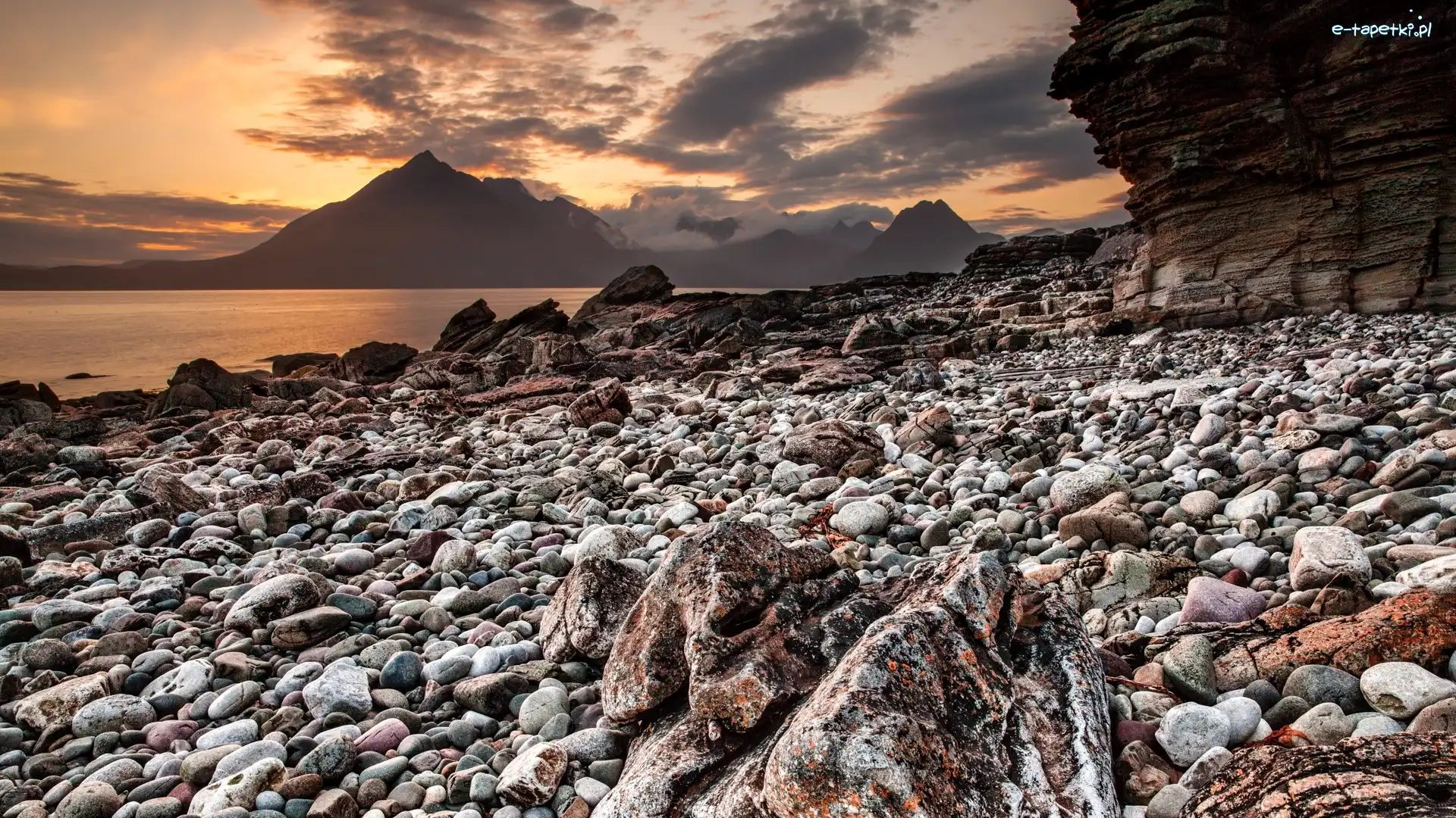 Elgol, Skały, Szkocja, Chmury, Morze, Góry, Zachód słońca, Kamienie, Wybrzeże, Wyspa Skye