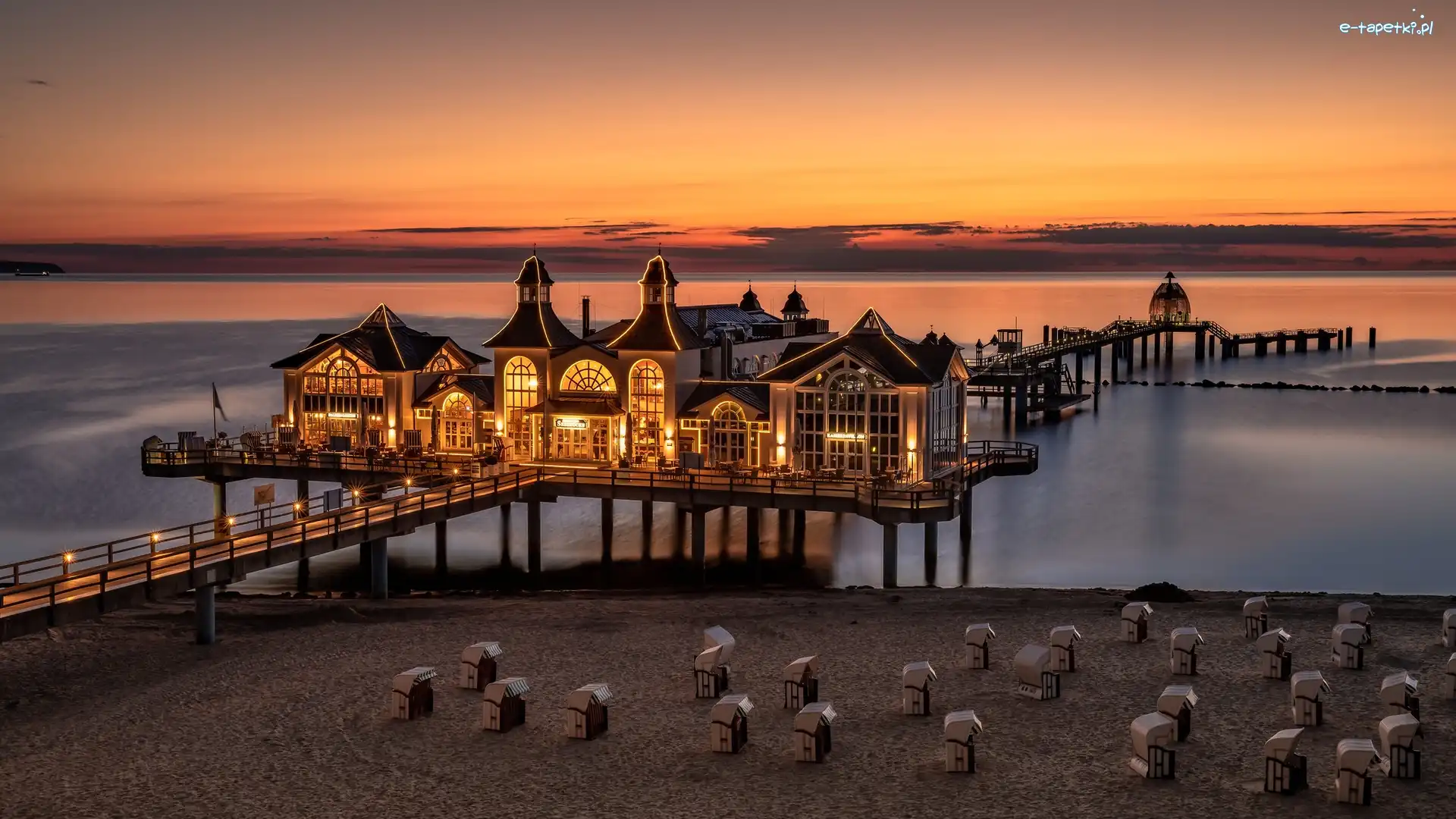 Molo, Kosze plażowe, Kawiarnia, Restauracja, Morze Bałtyckie, Niemcy, Wyspa Rugia, Plaża, Sellin