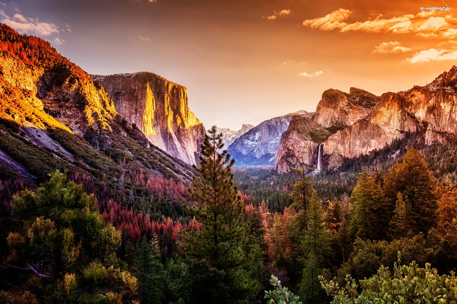 Niebo, Park Narodowy Yosemite, Chmury, Sierra Nevada, Stany Zjednoczone, Lasy, Jesień, Kalifornia, Drzewa, Góry, Przyroda