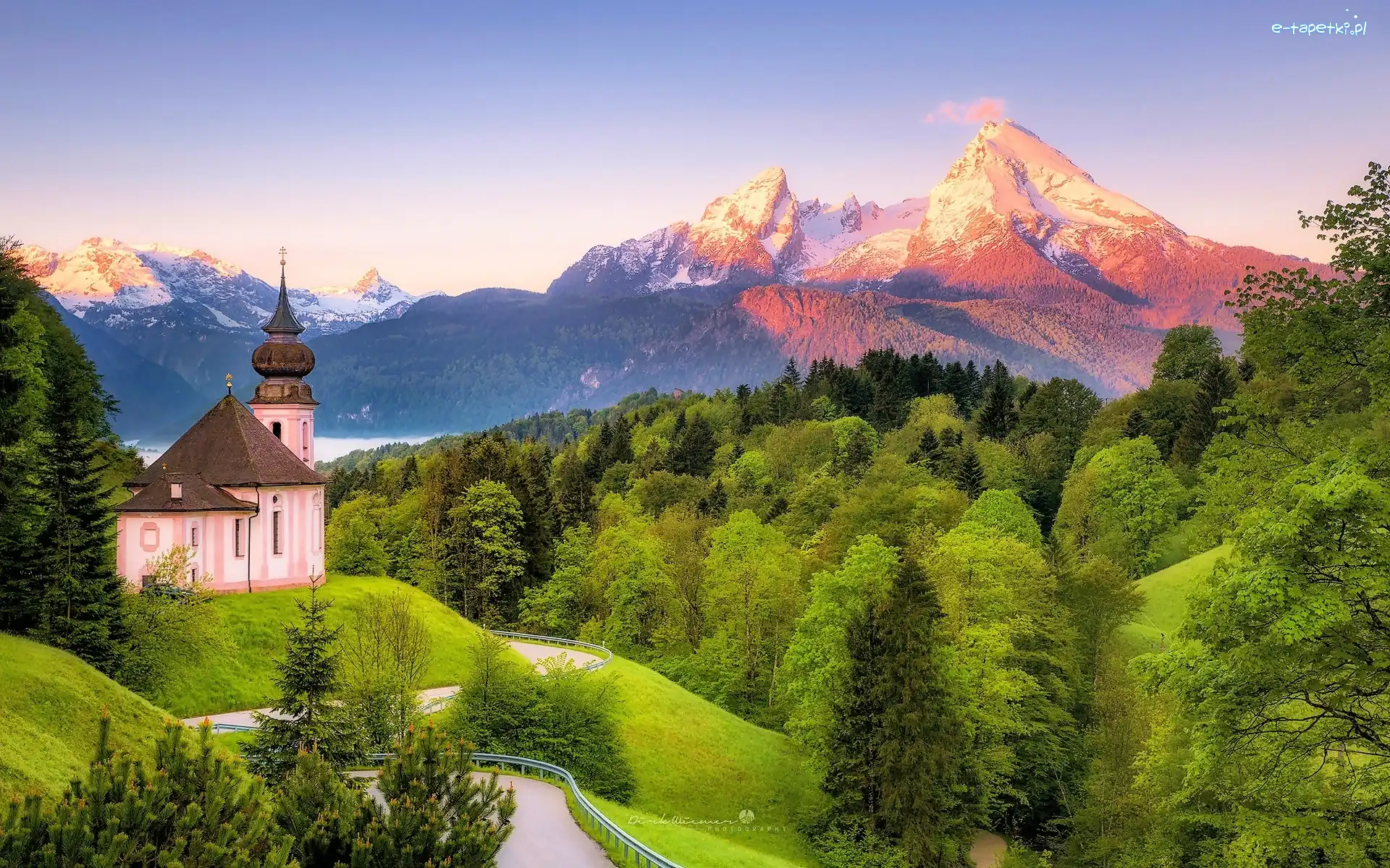 Berchtesgaden, Sanktuarium Maria Gern, Niemcy, Drzewa, Alpy Salzburskie, Lasy, Droga, Kościół, Góry, Bawaria