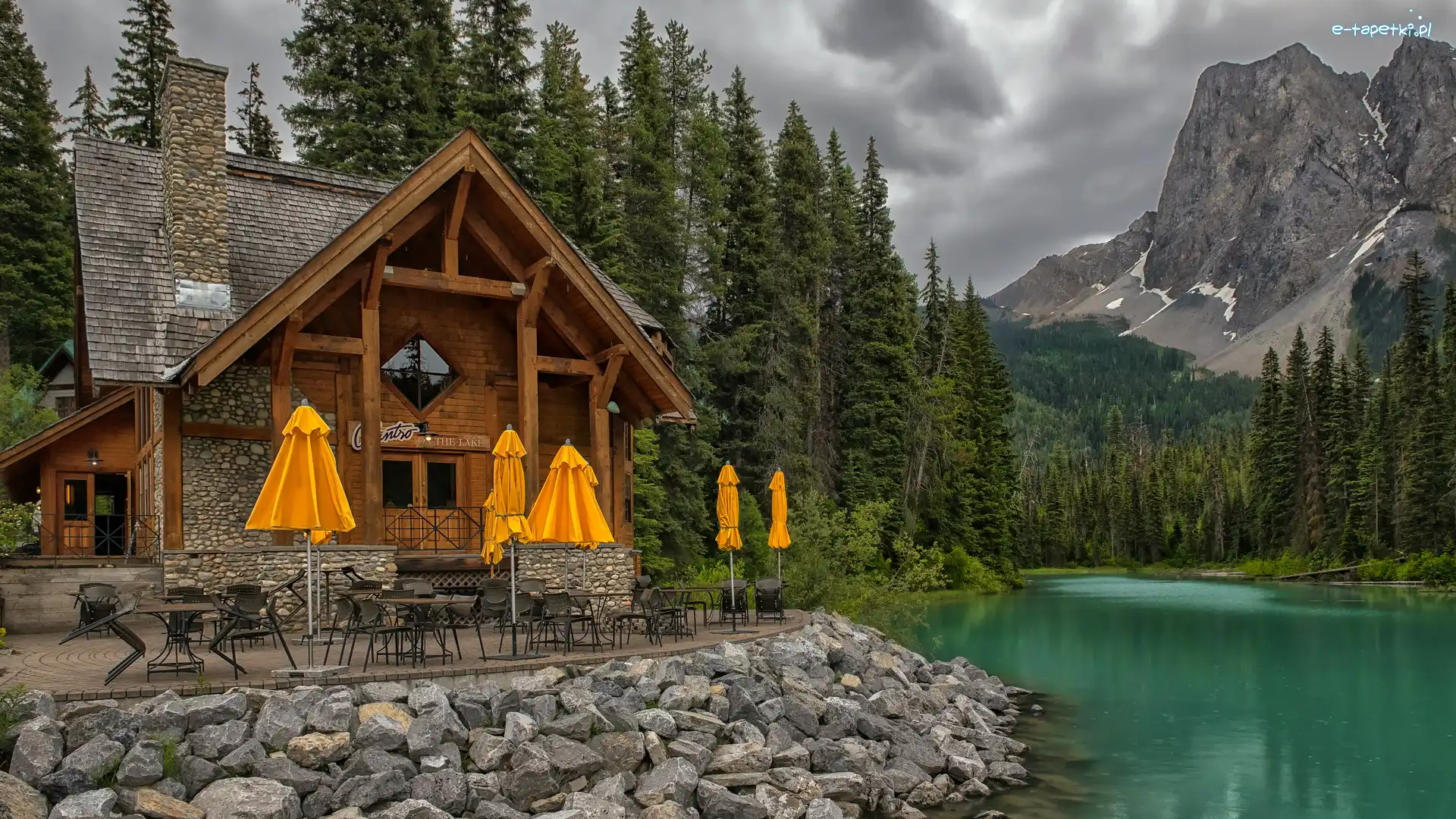 Park Narodowy Yoho, Cilantro on the Lake, Kanada, Góry, Parasole, Jezioro, Emerald Lake, Restauracja, Dom, Kolumbia Brytyjska