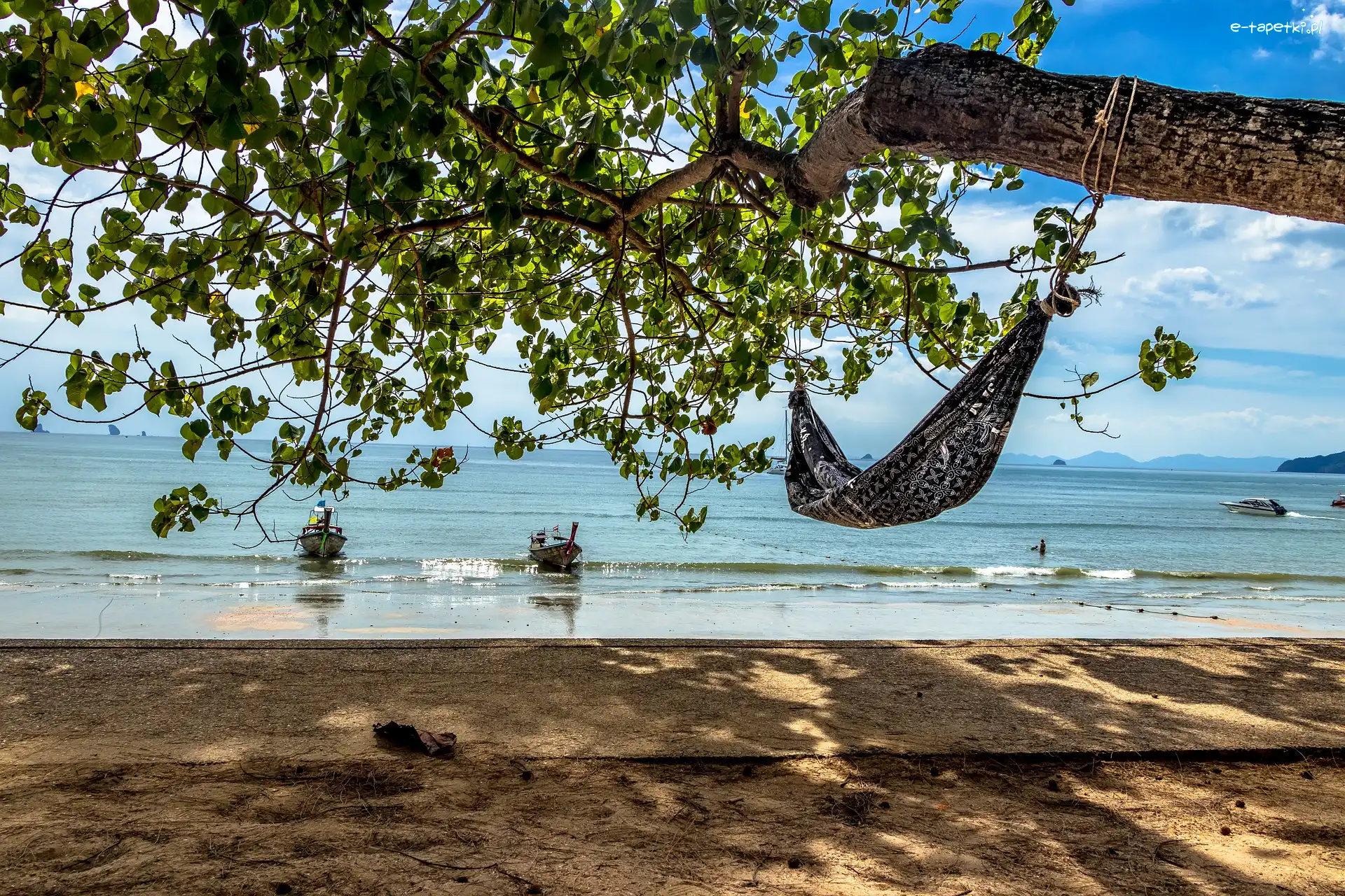 Tajlandia, Hamak, Morze Andamańskie, Drzewo, Plaża, Prowincja Krabi, Łódki