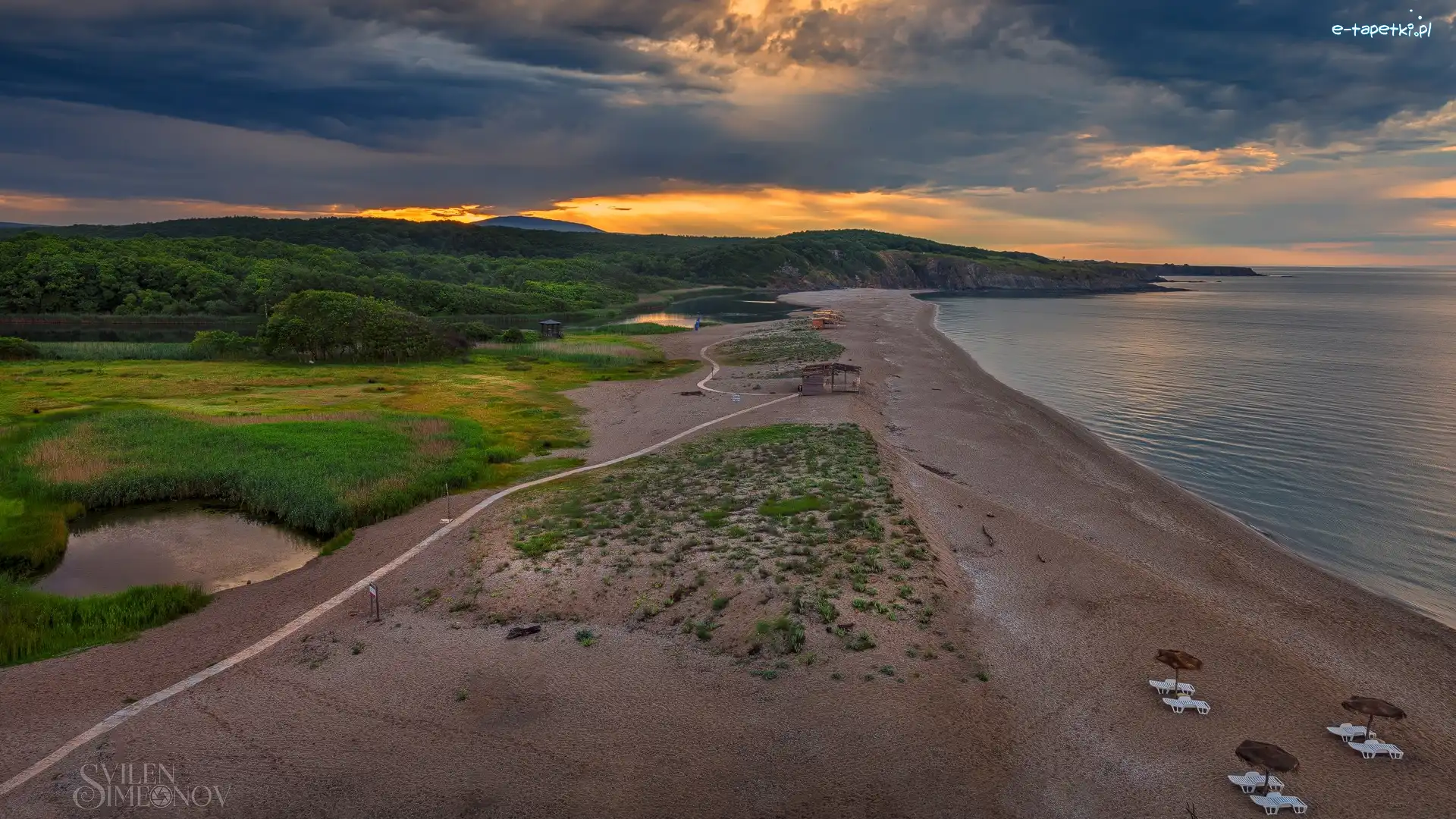 Sinemorec, Morze, Bułgaria, Drzewa, Veleka Beach, Leżaki, Las, Wzgórza, Plaża, Gmina Carewo