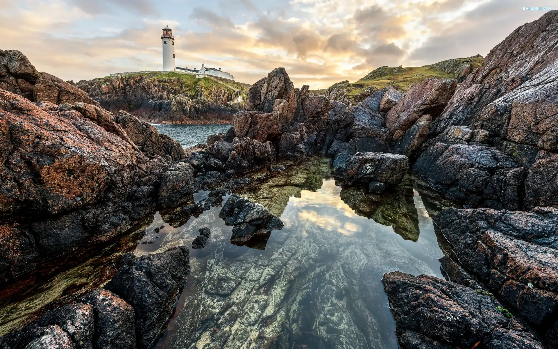 Hrabstwo Donegal, Latarnia morska, Fanad Lighthouse, Irlandia, Morze, Skały