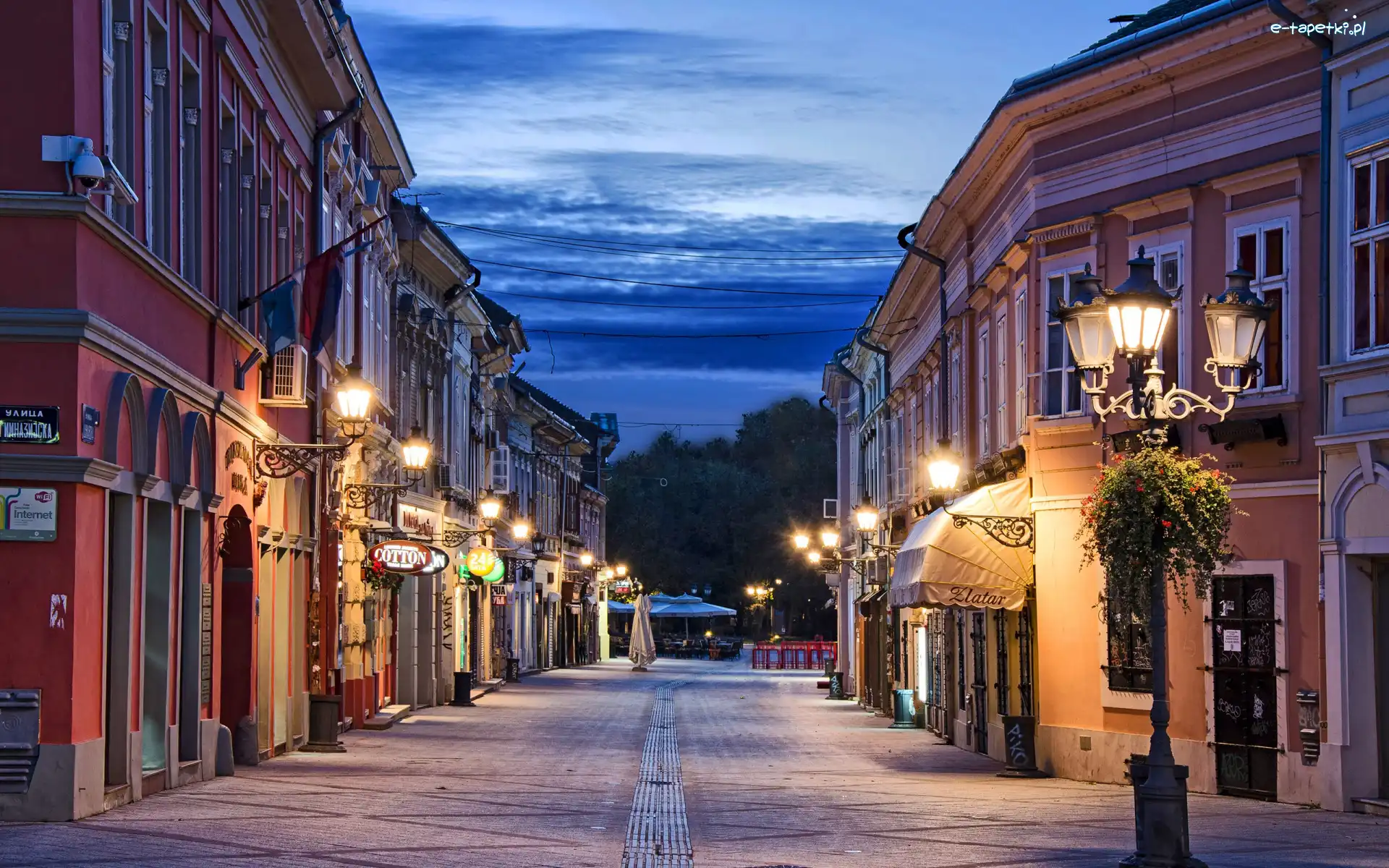Serbia, Ulica Dunavska, Nowy Sad, Latarnie, Domy