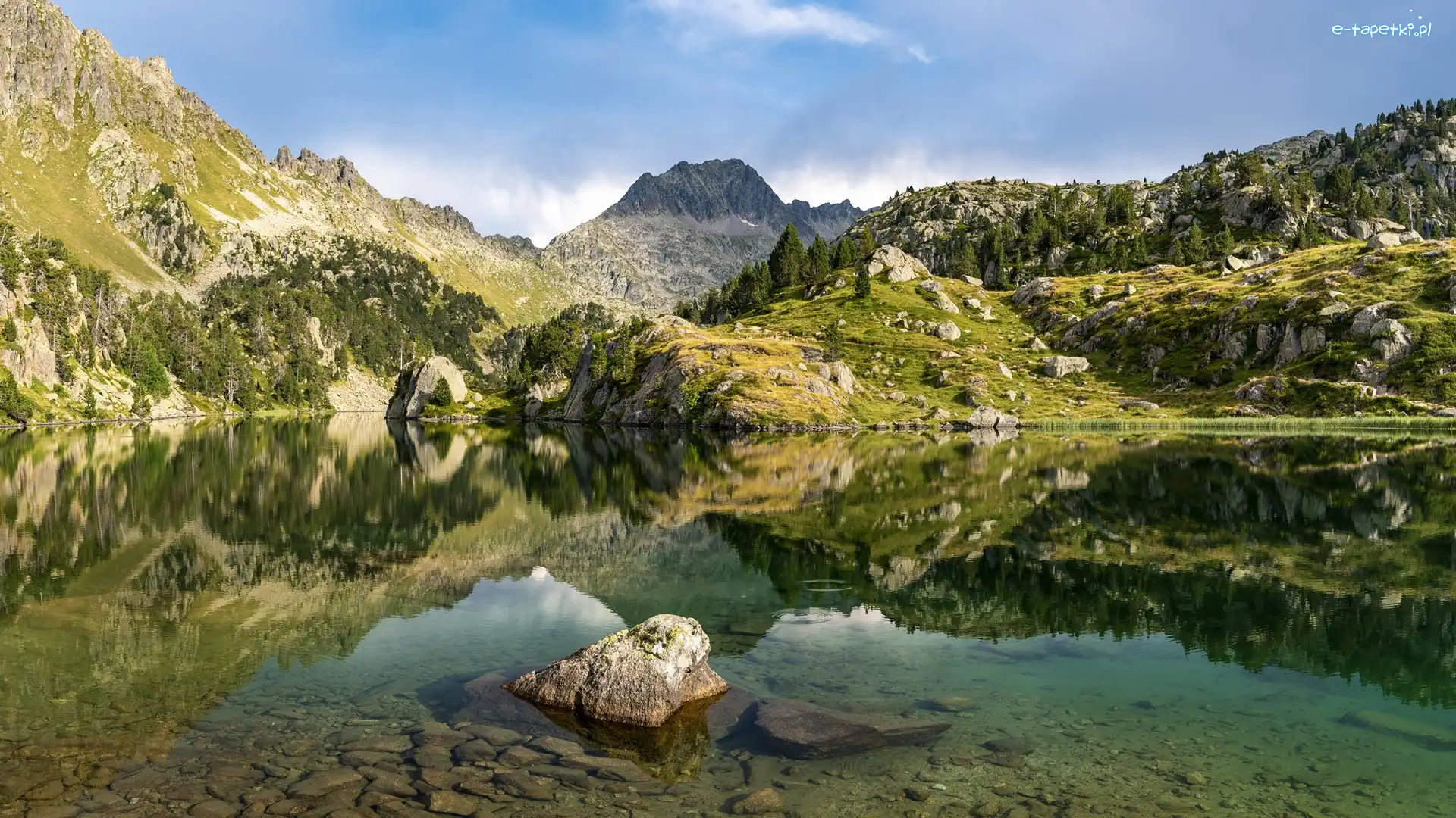 Drzewa, Lac Long, Szczyt Colomers, Pireneje, Góry, Hiszpania, Katalonia, Jezioro, Gmina Naut Aran