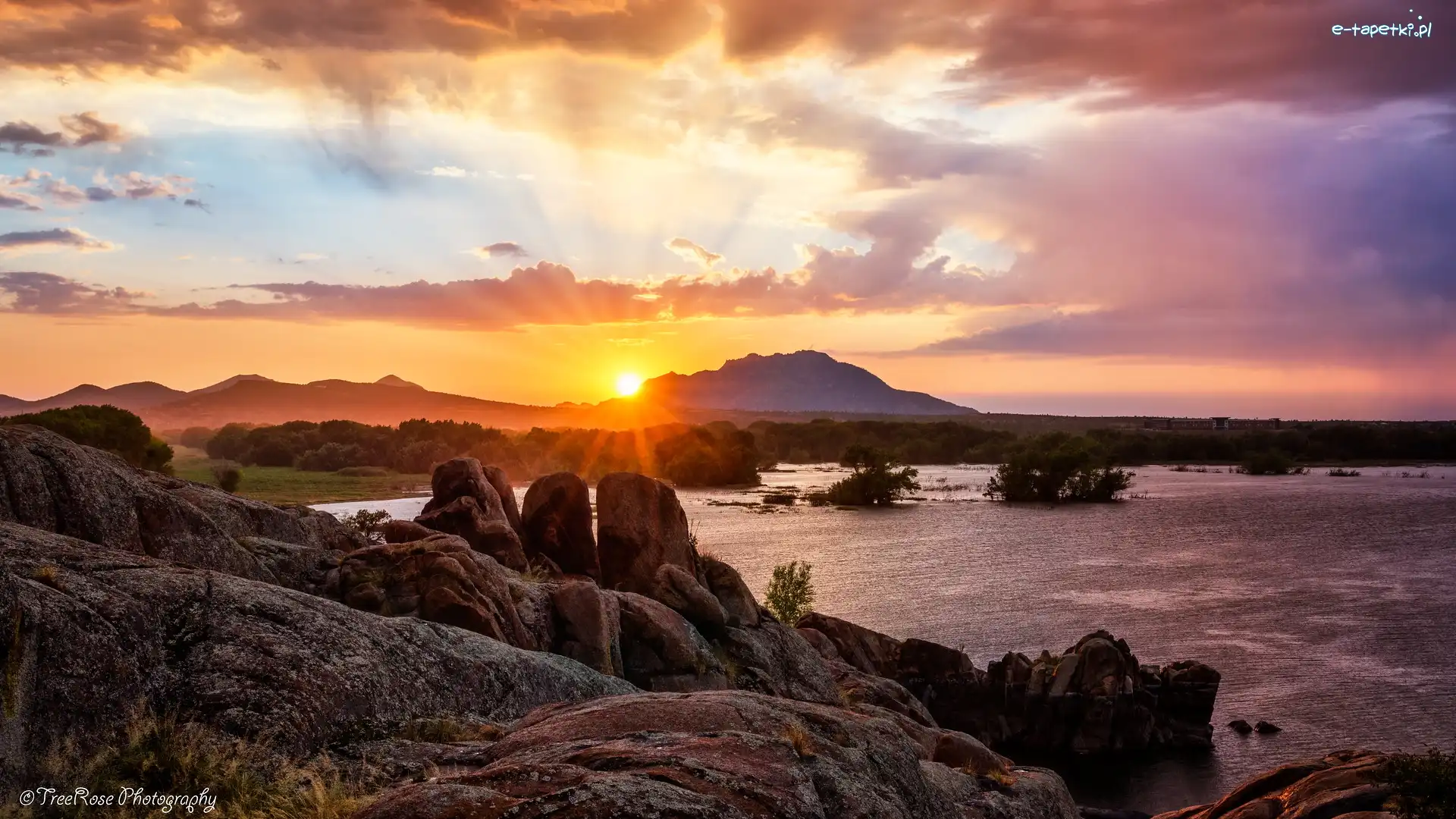 Skały, Hrabstwo Yavapai, Prescott, Arizona, Stany Zjednoczone, Zachód słońca, Jezioro Willow Lake