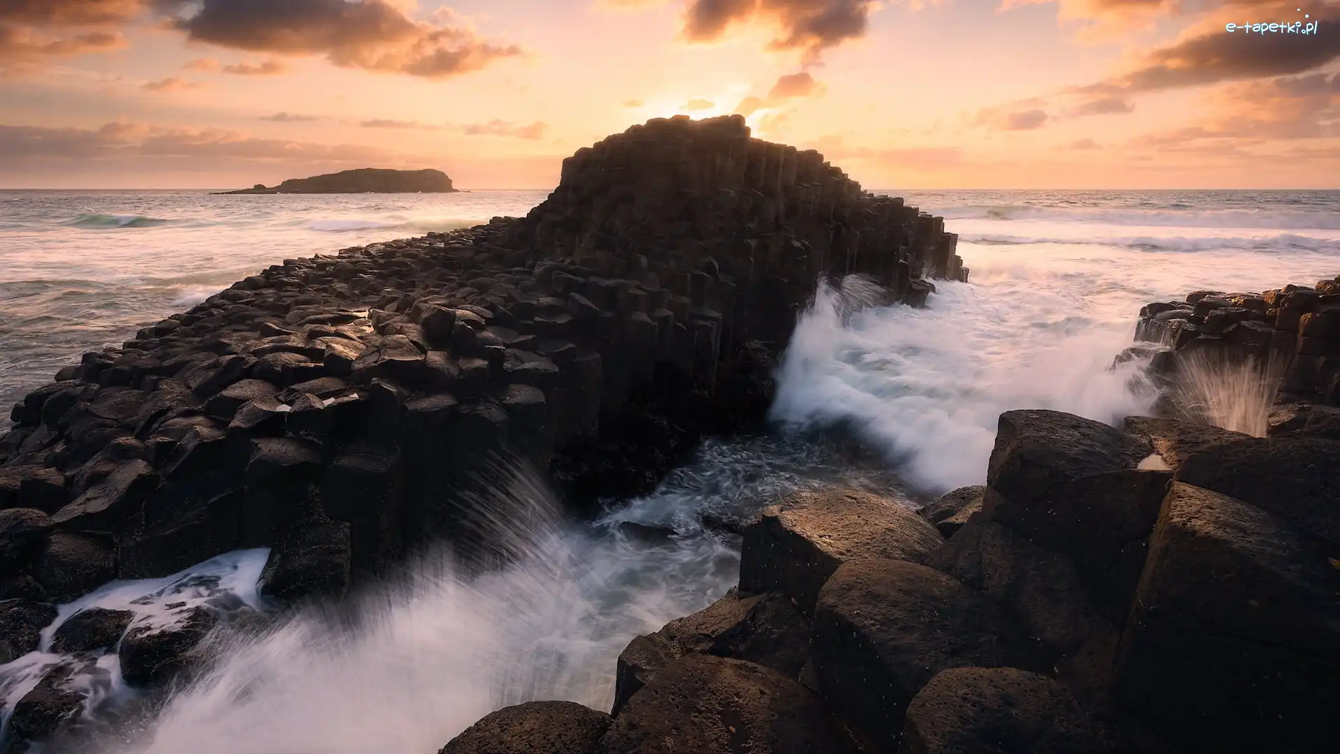 Bazaltowe, Morze Tasmana, Australia, Nowa Południowa Walia, Fale, Skały, Fingal Head, Zachód słońca