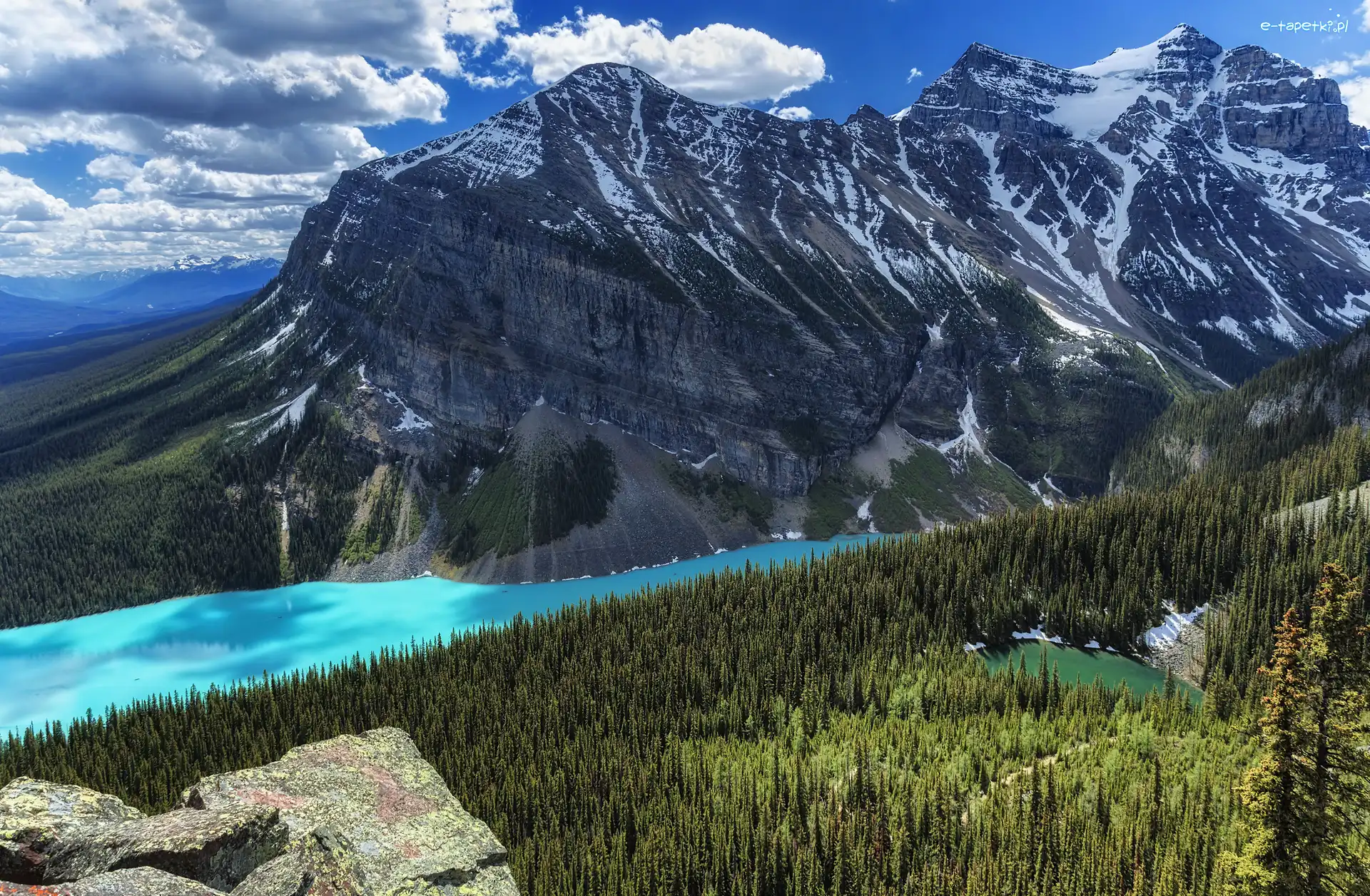 Drzewa, Lake Louise, Fairview Mountain, Góry, Park Narodowy Banff, Kanada, Prowincja Alberta, Jezioro, Chmury