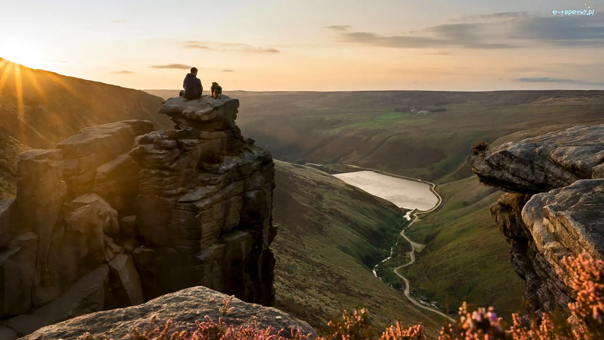 Jezioro, Człowiek, Skały, Park Narodowy Peak District, Greenfield Brook, Saddleworth, Pies, Rzeka, Greenfield Reservoir, Anglia, Zbiornik, Góra