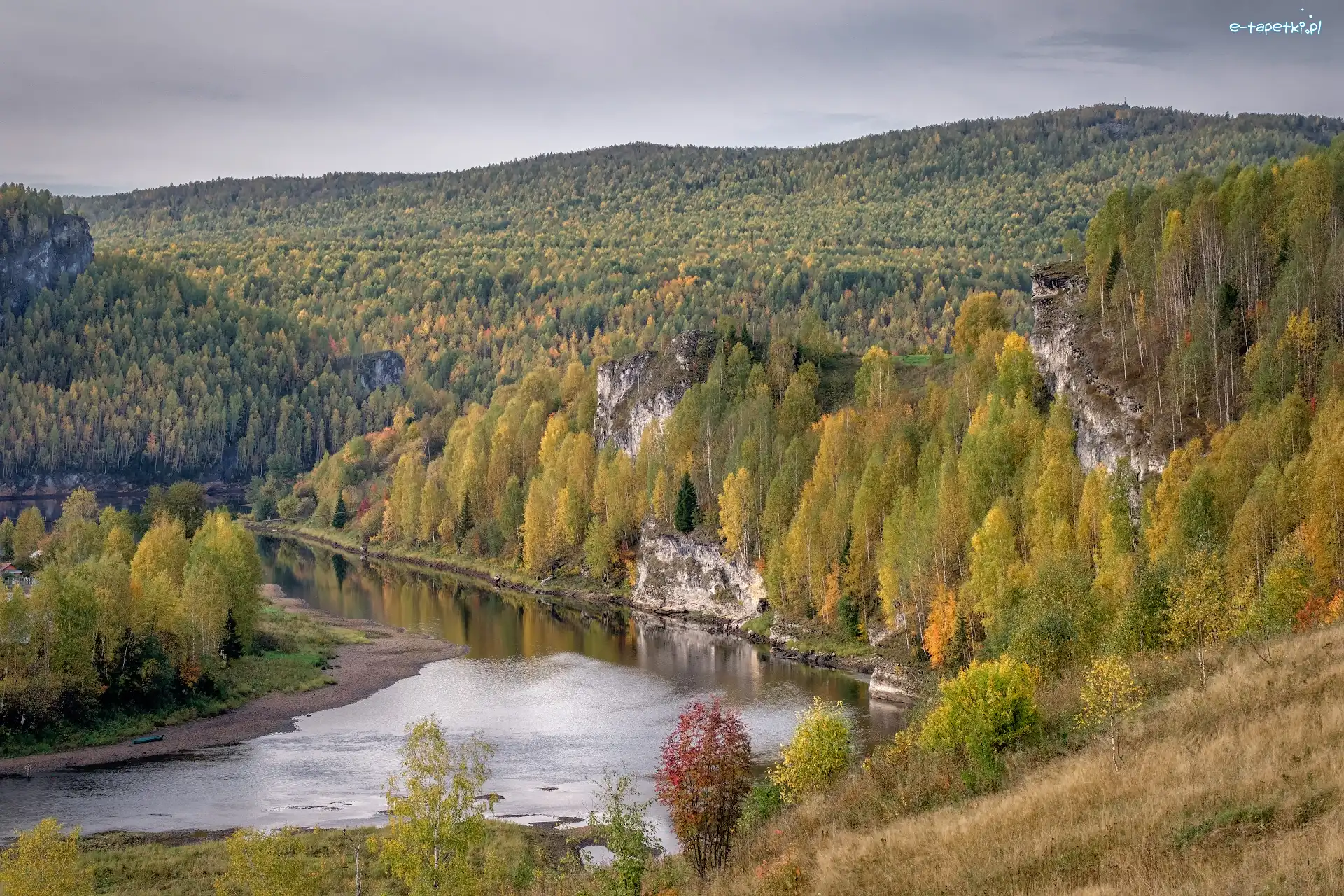 Skały, Góry, Jesień, Lasy, Drzewa, Rosja, Kraj Permski, Rzeka Kosva, Gubacha