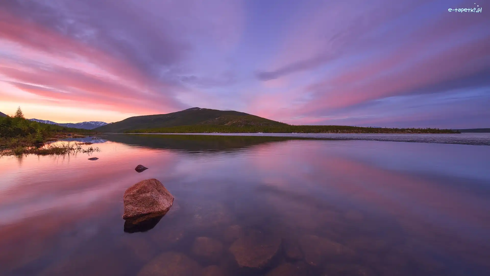 Góra Góry, Kamienie, Jezioro