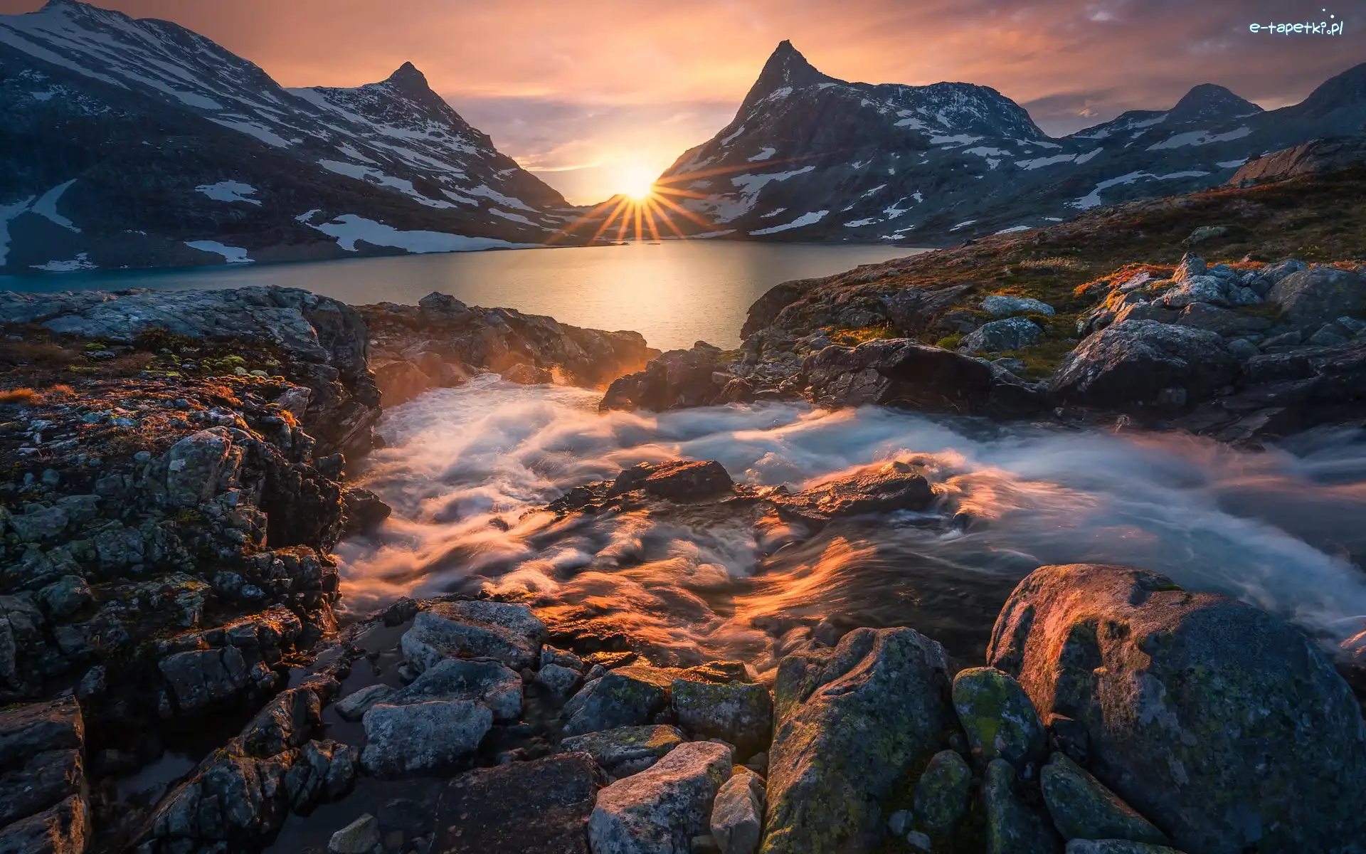Norwegia, Jezioro, Kamienie, Jotunheimen, Góry, Promienie słońca, Skały