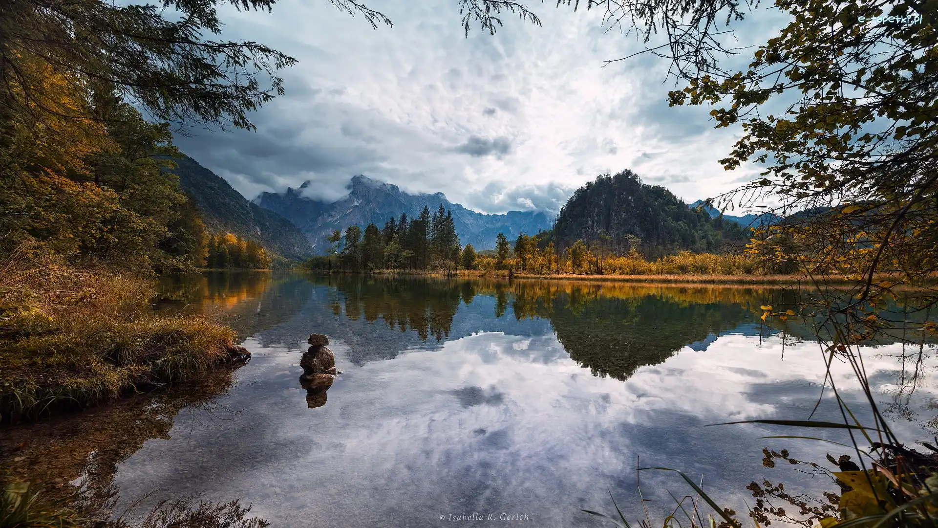 Austria, Drzewa, Góry, Jesień, Jezioro Almsee, Wzgórza, Totes Gebirge