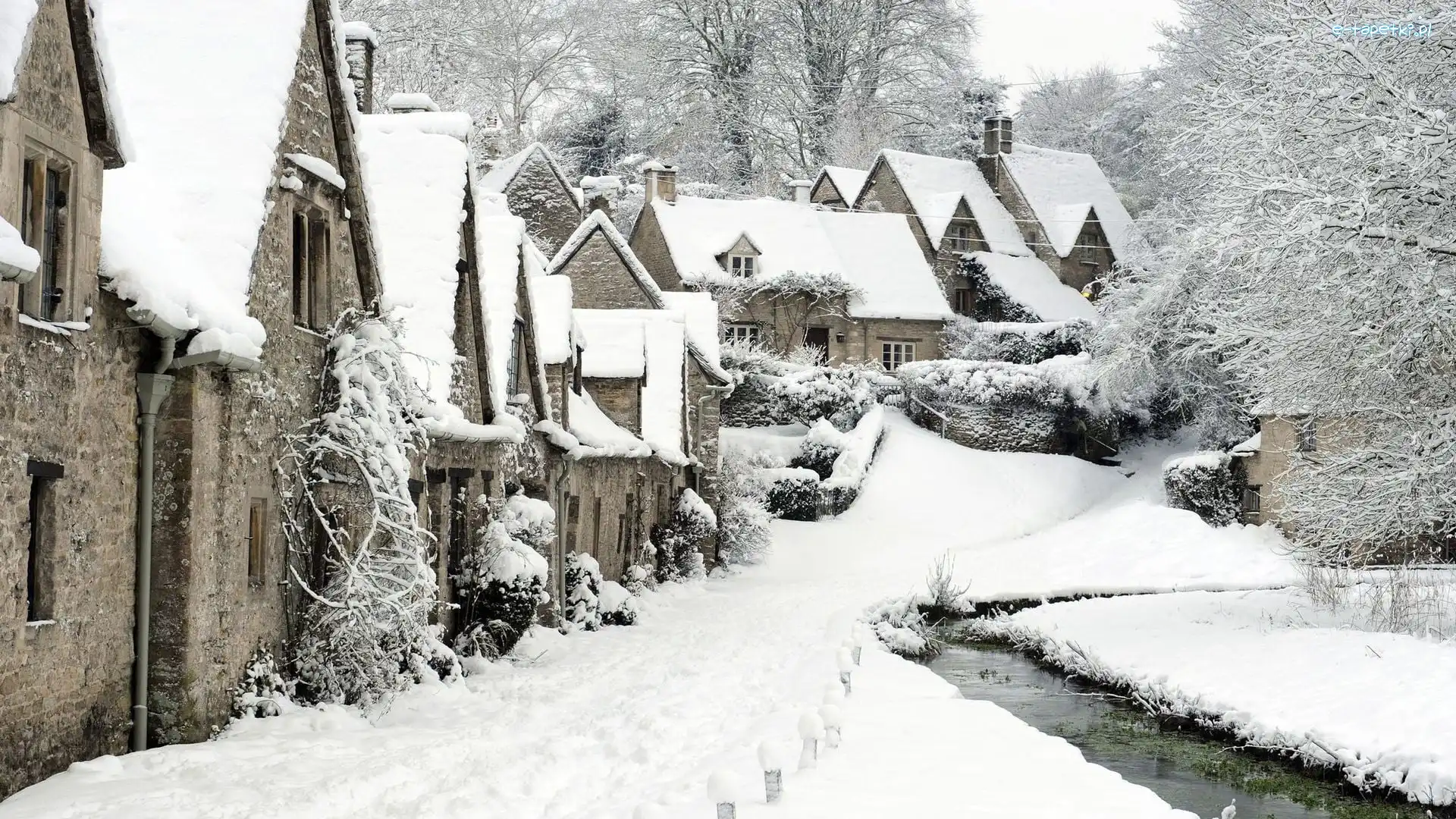 Śnieg, Bibury, Domy, Hrabstwo Gloucestershire, Anglia, Zima, Ulica