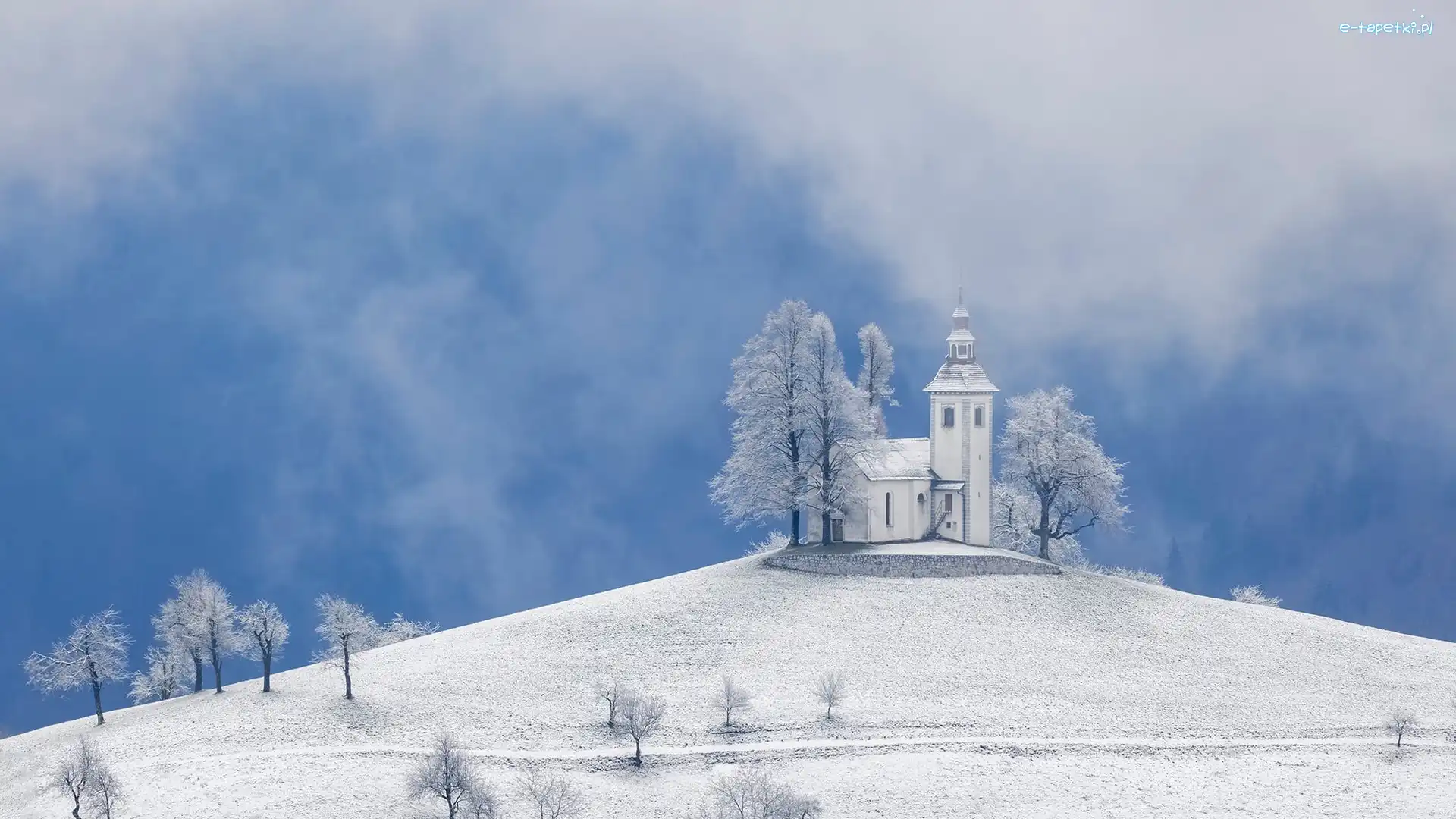 Śnieg, Zima, Wieś Krivo Brdo, Gmina Skofja Loka, Słowenia, Drzewa, Alpy Julijskie, Kościół św Tomasza, Góry