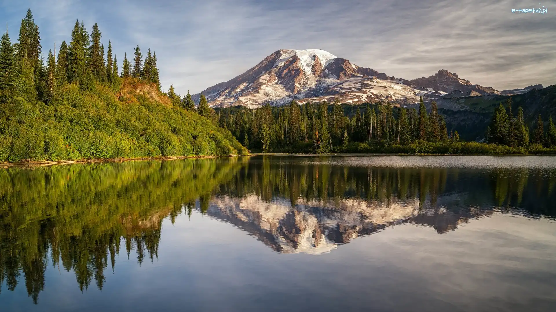 Stratowulkan, Jezioro, Stany Zjednoczone, Park Narodowy Mount Rainier, Drzewa, Świerki, Odbicie, Góry, Bench Lake, Stan Waszyngton