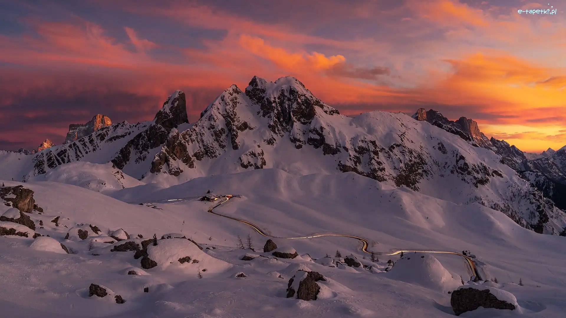 Kręta, Dolomity, Góry, Giau Pass, Zima, Włochy, Belluno, Góra Ra Gusela, Droga
