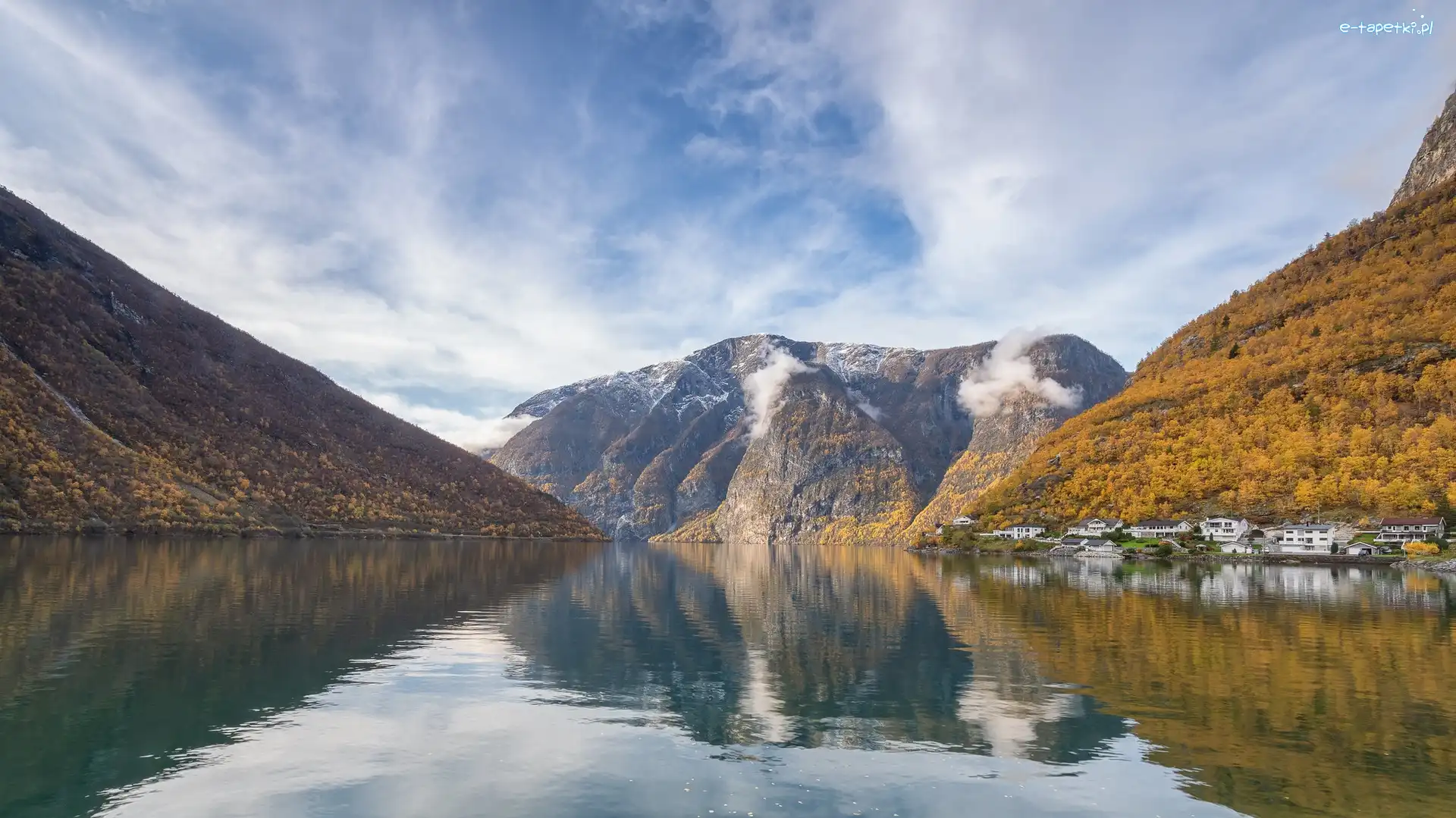 Okręg Vestland, Domy, Wieś Ovre Ardal, Norwegia, Jezioro Ardalsvatnet, Góry
