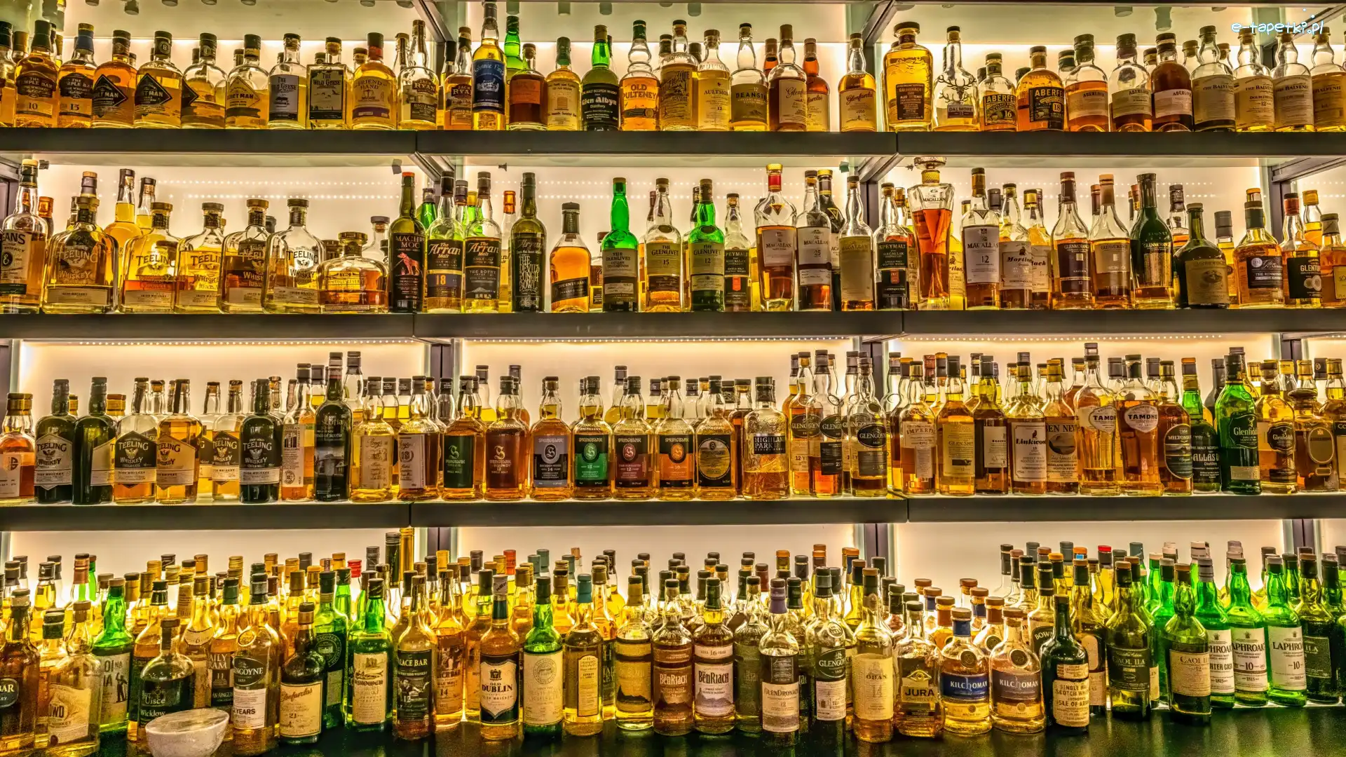 Półki, Alkohole, Butelki