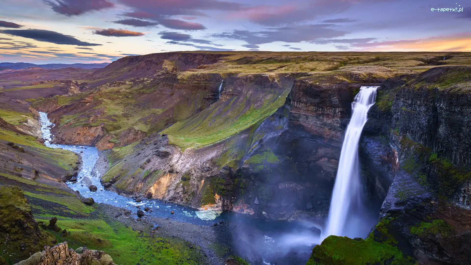 Islandia, Wąwóz, Rzeka Fossa, Haifoss Falls, Wodospad, Góry, Skały