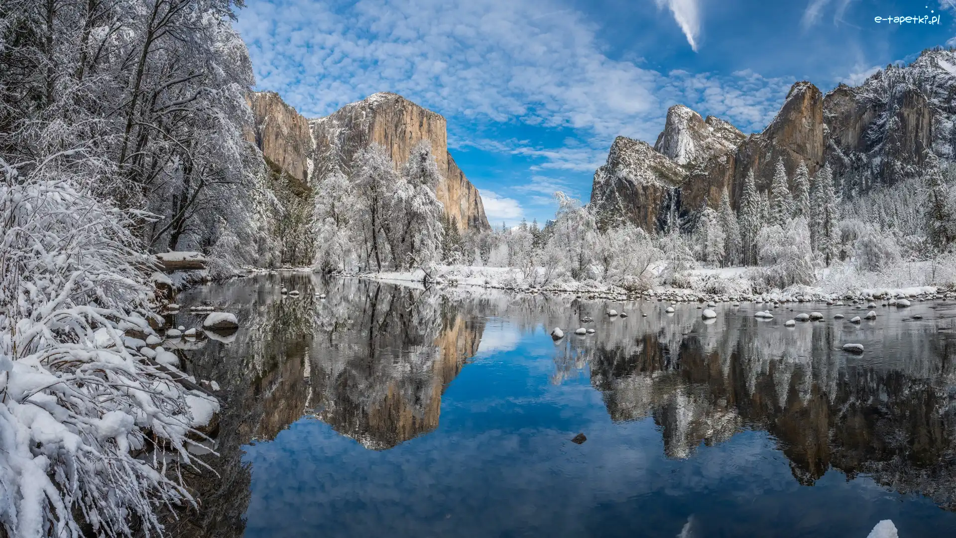 Zima, Stan Kalifornia, Chmury, Góry Sierra Nevada, Park Narodowy Yosemite, Rzeka Merced, Drzewa, Stany Zjednoczone