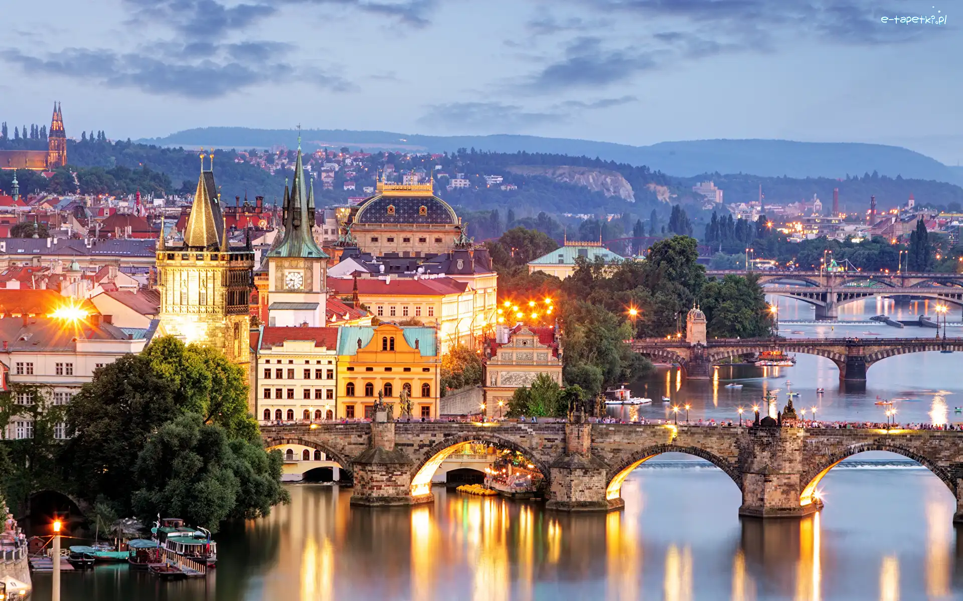 Praga, Domy, Wieczór, Czechy, Rzeka Wełtawa, Mosty