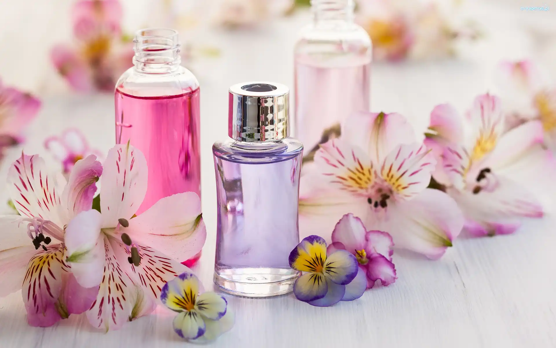 Perfumy, Kwiaty, Butelki, Kompozycja, Alstremerie