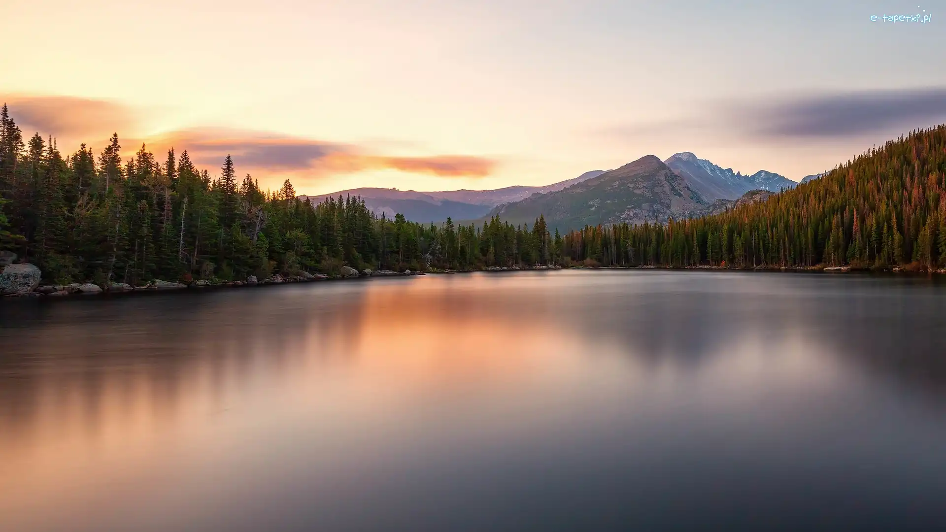 Stany Zjednoczone, Park Narodowy Gór Skalistych, Kamienie, Jezioro Bear Lake, Góry Skaliste, Kolorado, Drzewa