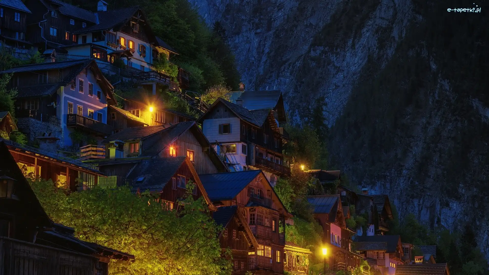 Domy, Alpy Salzburskie, Miasteczko Hallstatt, Góry, Austria, Noc, Światła