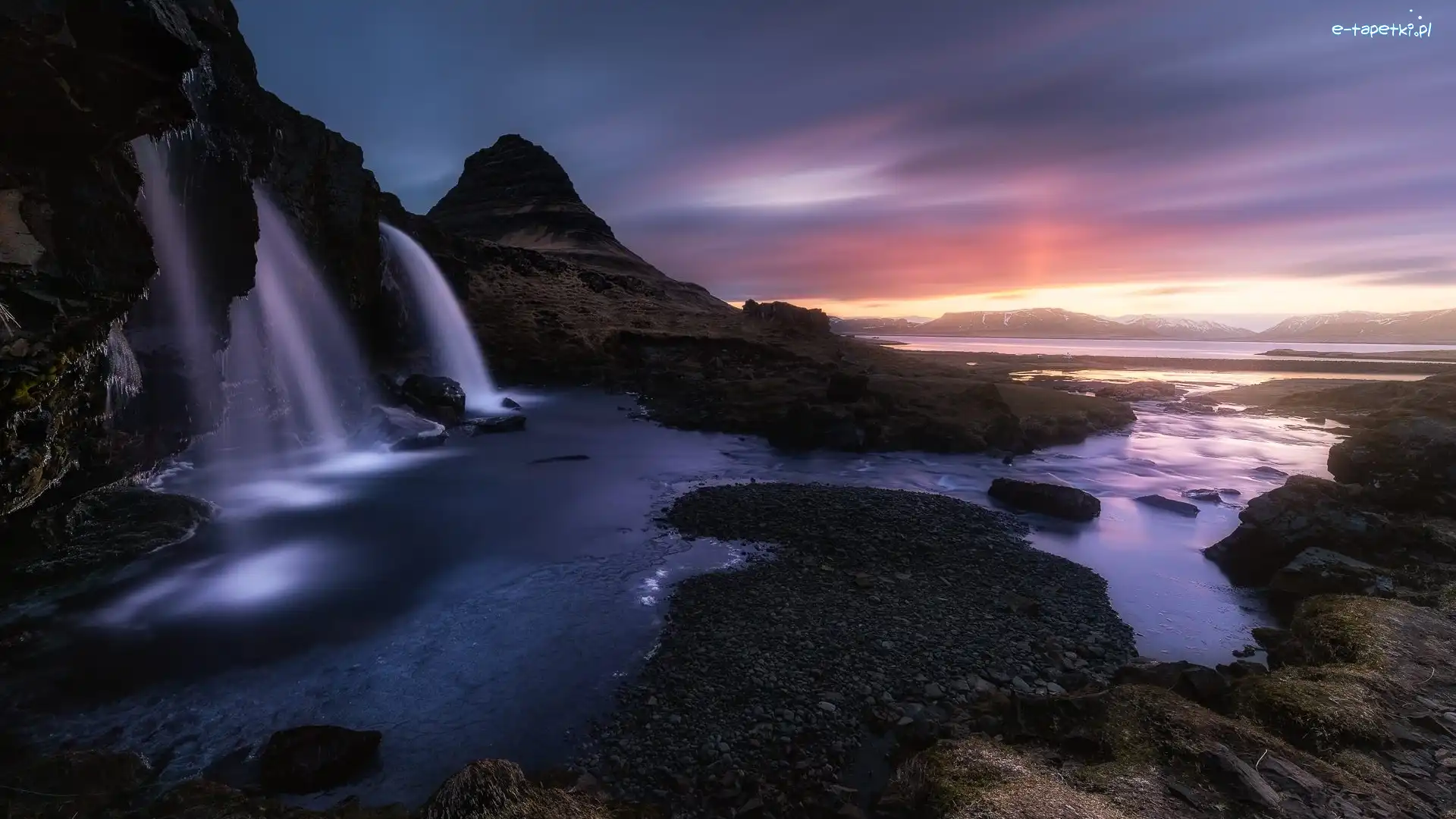 Półwysep Snaefellsnes, Wodospad Kirkjufellsfoss, Zachód słońca, Islandia, Rzeka, Góra Kirkjufell