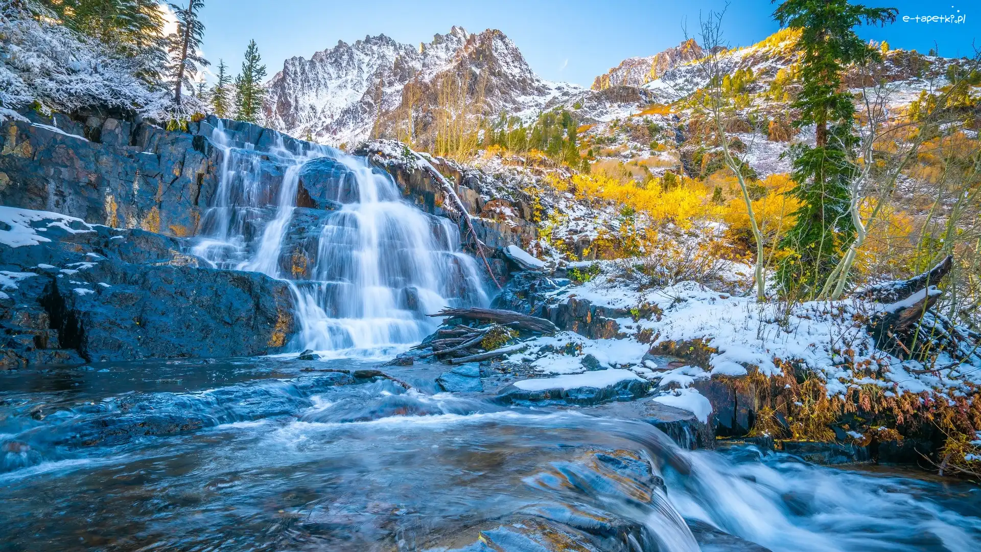 Lundy Canyon, Skały, Stany Zjednoczone, Drzewa, Śnieg, Rzeka, Krzewy, Góry, Wodospad, Kalifornia
