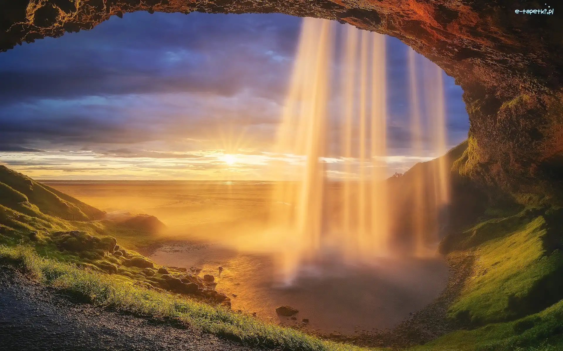 Wodospad Seljalandsfoss, Islandia, Zachód słońca, Skały
