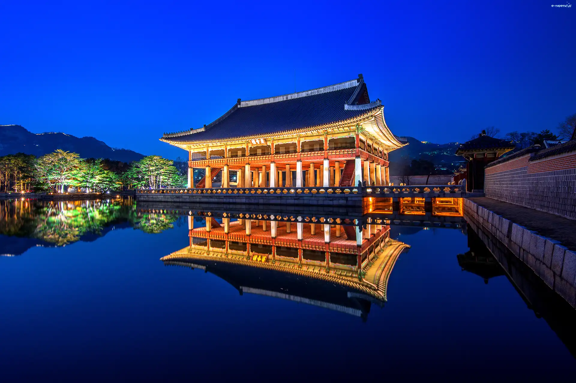 Staw, Noc, Korea Południowa, Seul, Drzewa, Światła, Odbicie, Pałac Gyeongbokgung