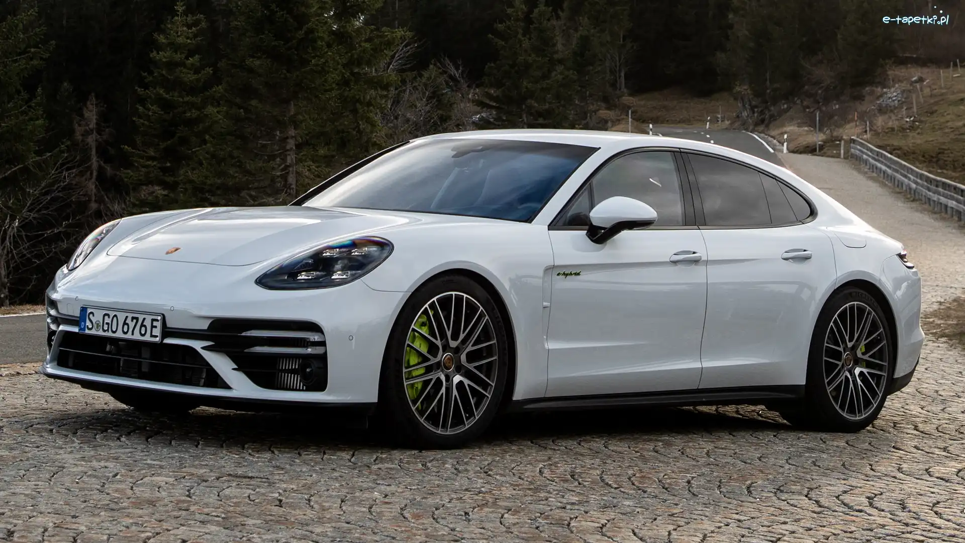 Porsche Panamera Turbo S E-Hybrid, Białe