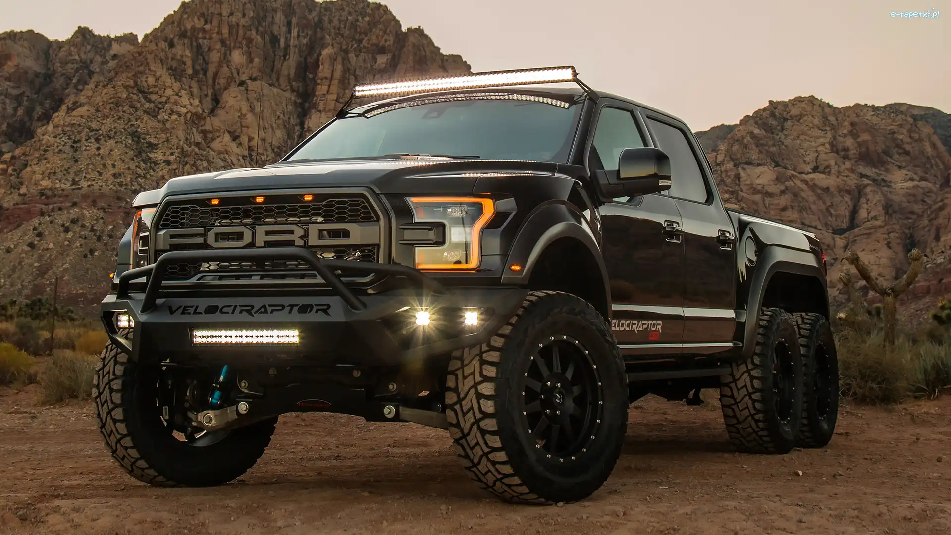 Ford Hennessey VelociRaptor, Sześciokołowy