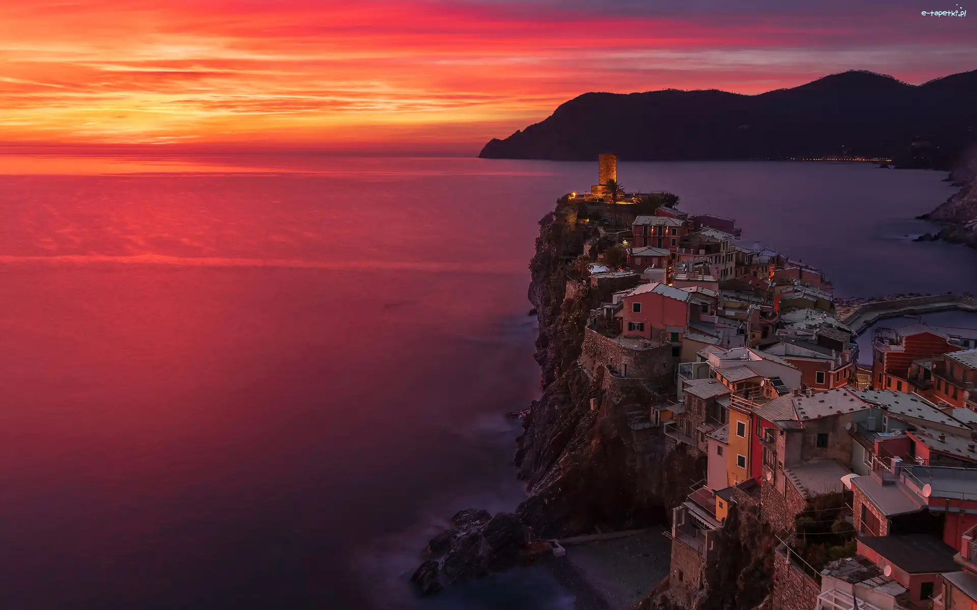 Liguria, Vernazza, Zachód słońca, Wybrzeże, Cinque Terre, Morze Liguryjskie, Domy, Włochy