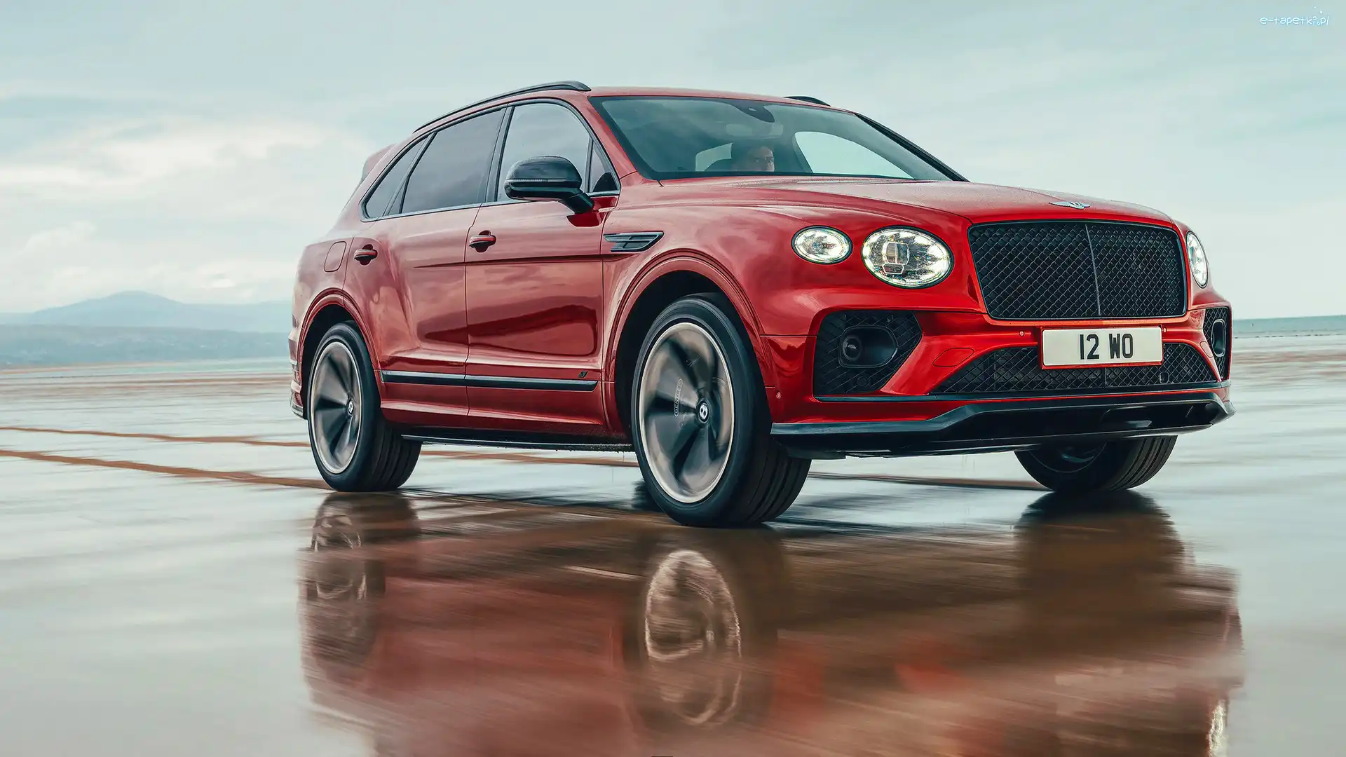 Czerwony, Bentley Bentayga S