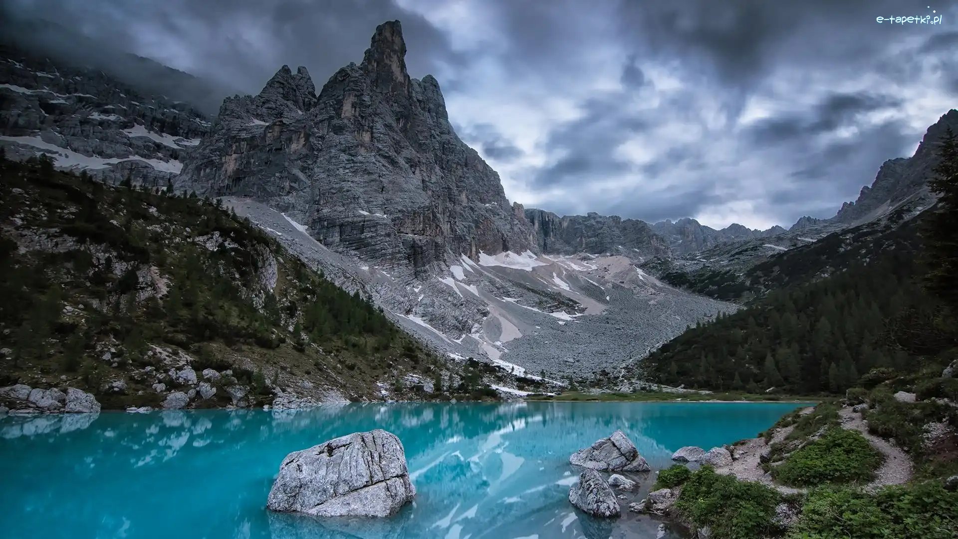 Dolomity, Prowincja Belluno, Chmury, Drzewa, Góry, Masyw Sorapiss, Jezioro Sorapis, Włochy