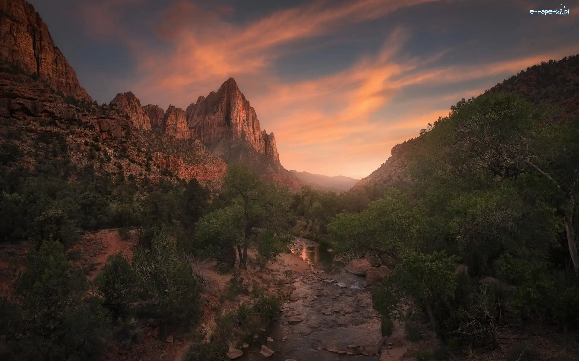 Skały, Utah, Stany Zjednoczone, Rzeka Virgin River, Kamienie, Drzewa, Góra Watchman, Park Narodowy Zion, Rzeka, Zachód słońca