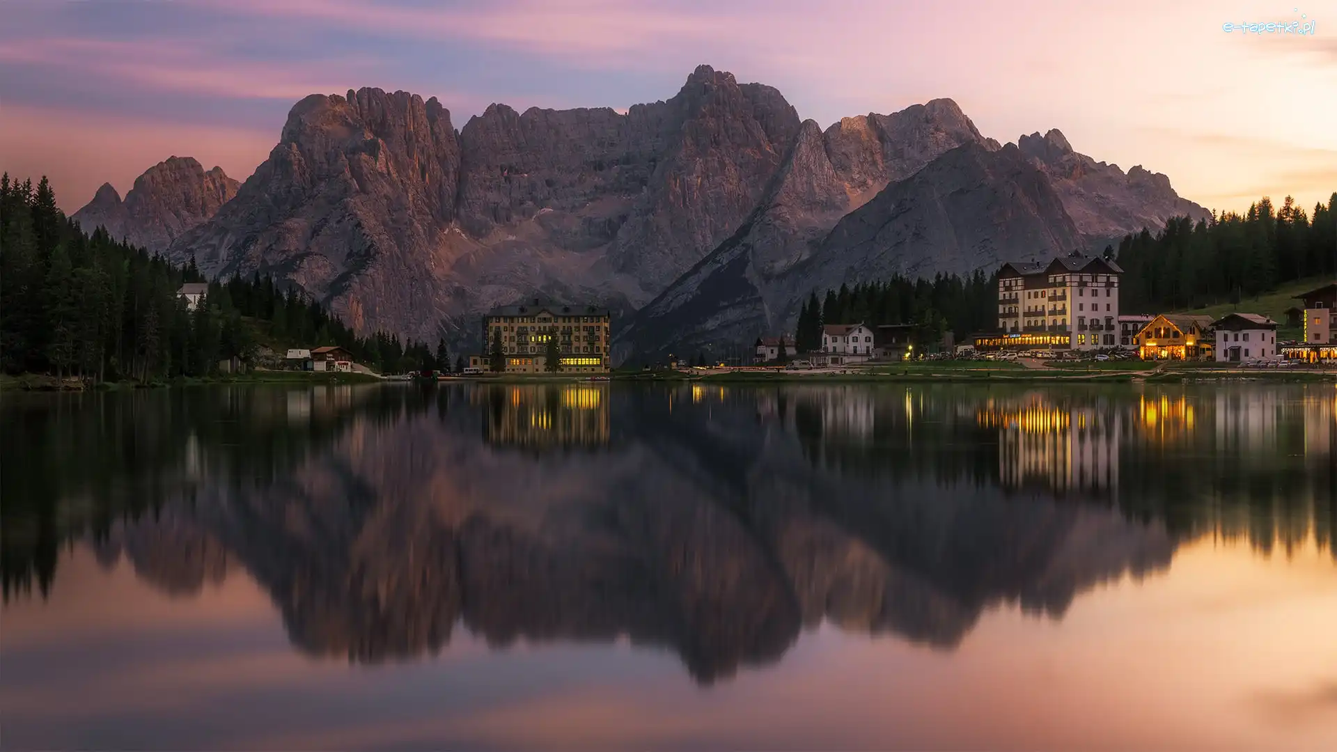 Grand Hotel Misurina, Domy, Jezioro, Dolomity, Góry, Włochy, Region Cadore, Misurina Lake, Cortina dAmpezzo