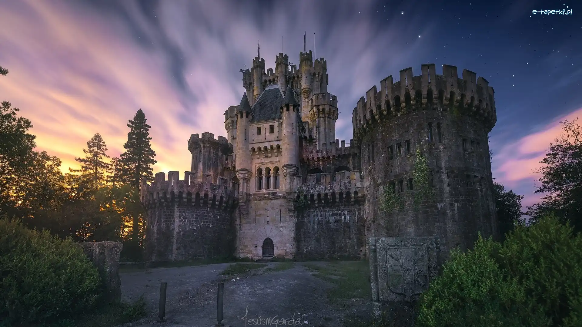 Drzewa, Zamek Butron, Castillo de Butron, Zachód słońca, Gmina Gatica, Hiszpania