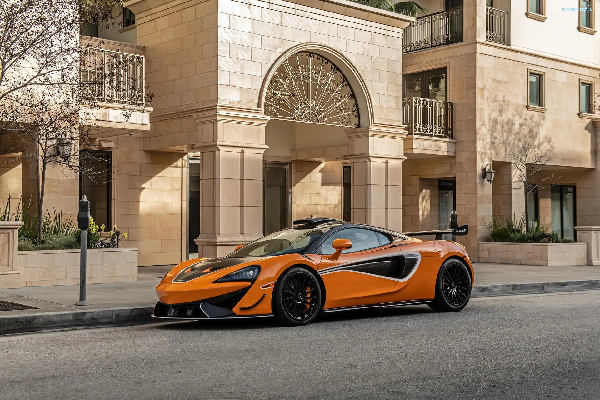 Budynki, Ulica, McLaren 620R