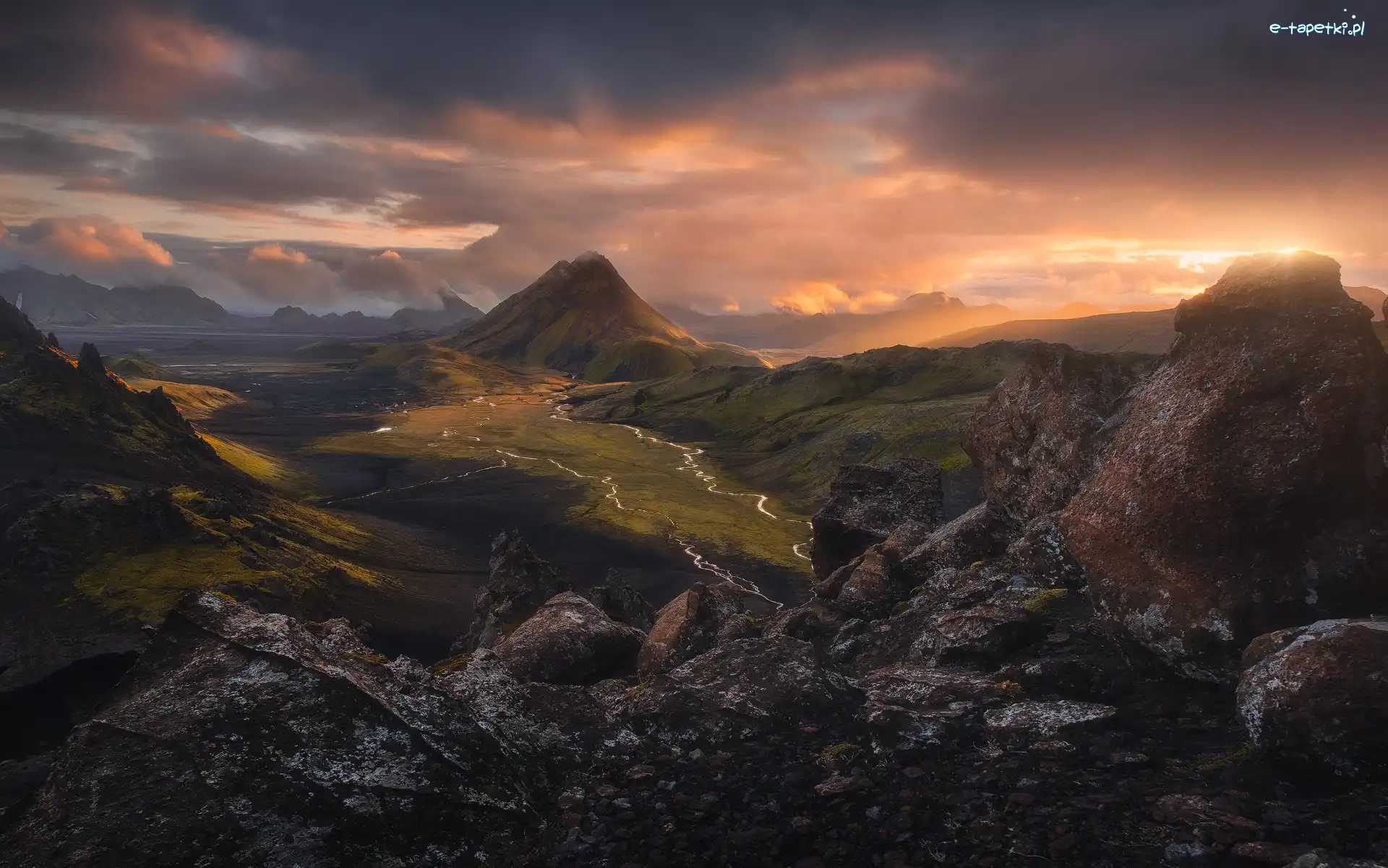 Zachód słońca, Islandia, Chmury, Góry