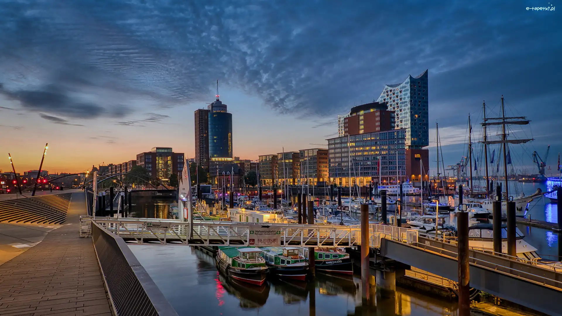 Domy, Port, Łódki, Hamburg, Niemcy, Przystań, Statki