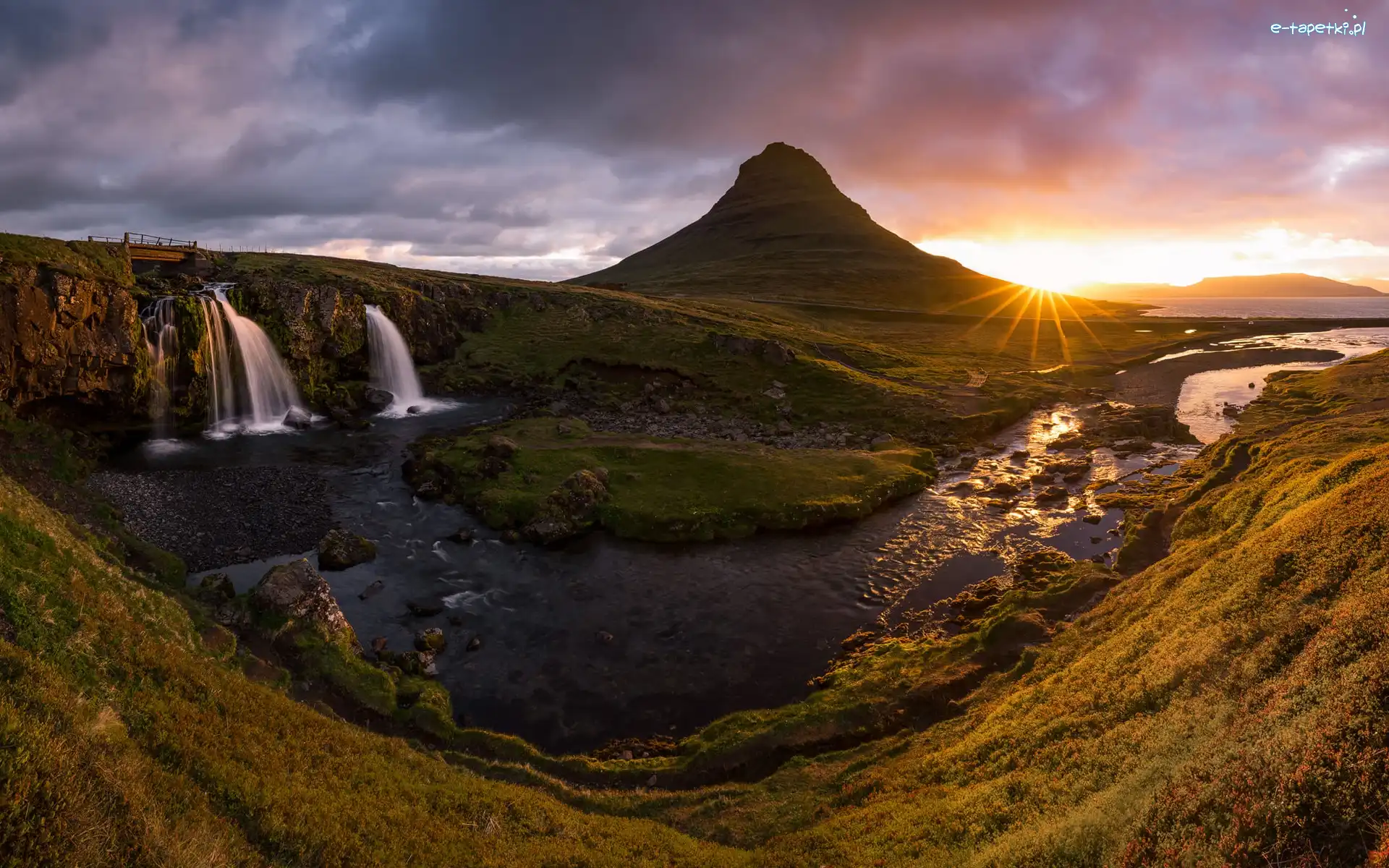Półwysep Snaefellsnes, Wodospad Kirkjufellsfoss, Wschód słońca, Islandia, Rzeka, Góra Kirkjufell
