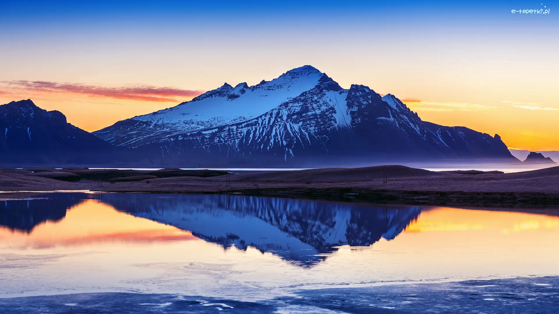 Góra Vestrahorn, Zachód słońca, Plaża Stokksnes, Islandia, Odbicie