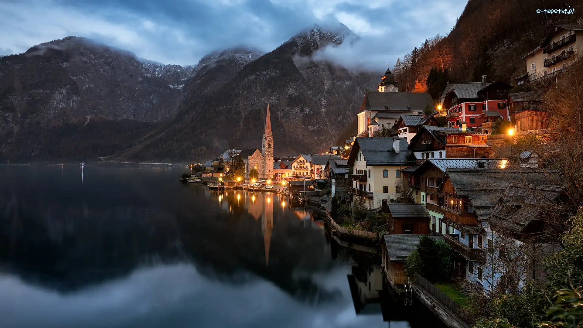 Austria, Jezioro Hallstattersee, Domy, Alpy Salzburskie, Góry, Hallstatt, Kościół